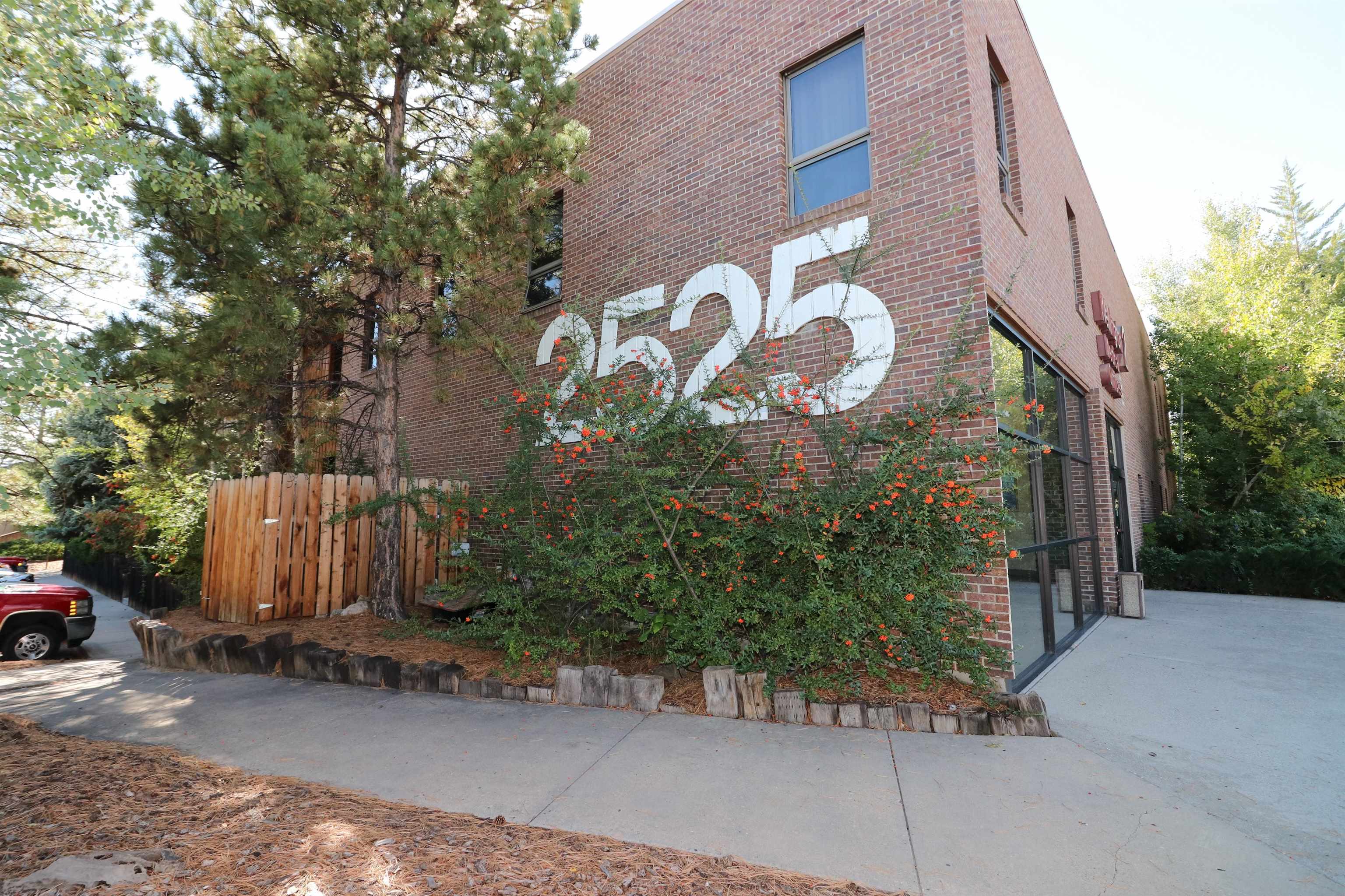 2525 N 8th Street Unit: 202 & 204