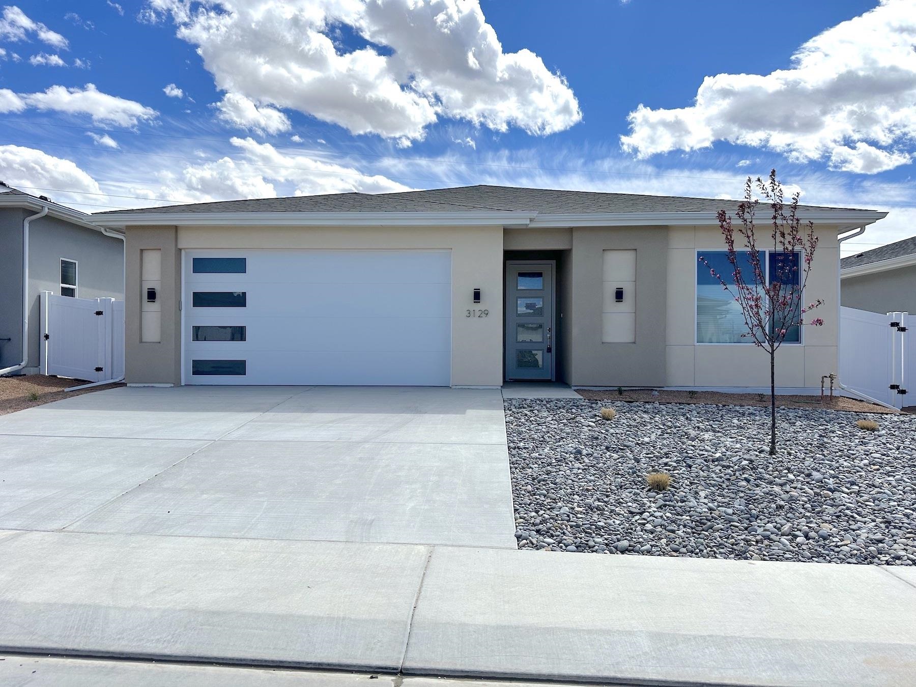 3129 Sweetwater Avenue