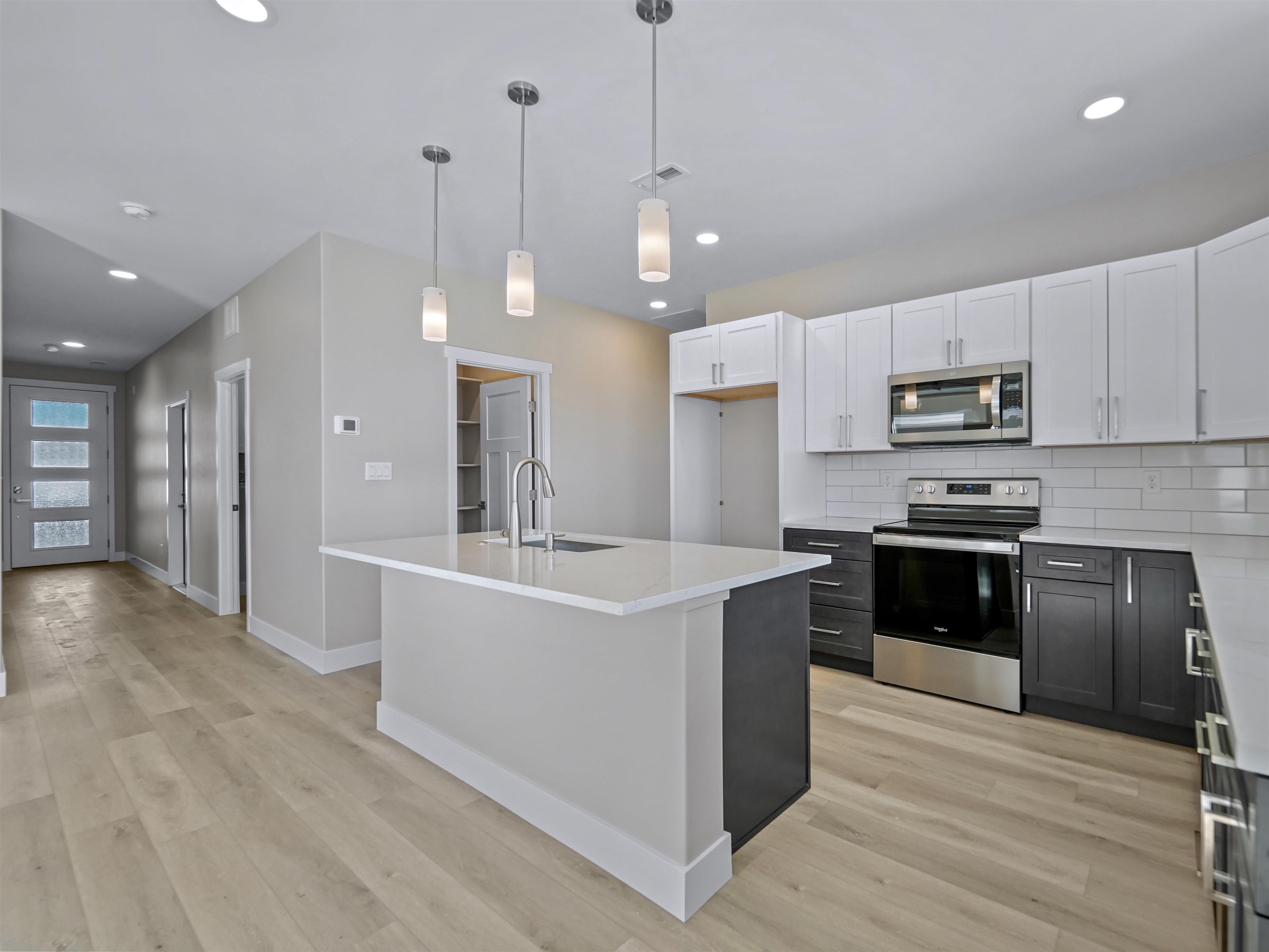 3129 Sweetwater Avenue