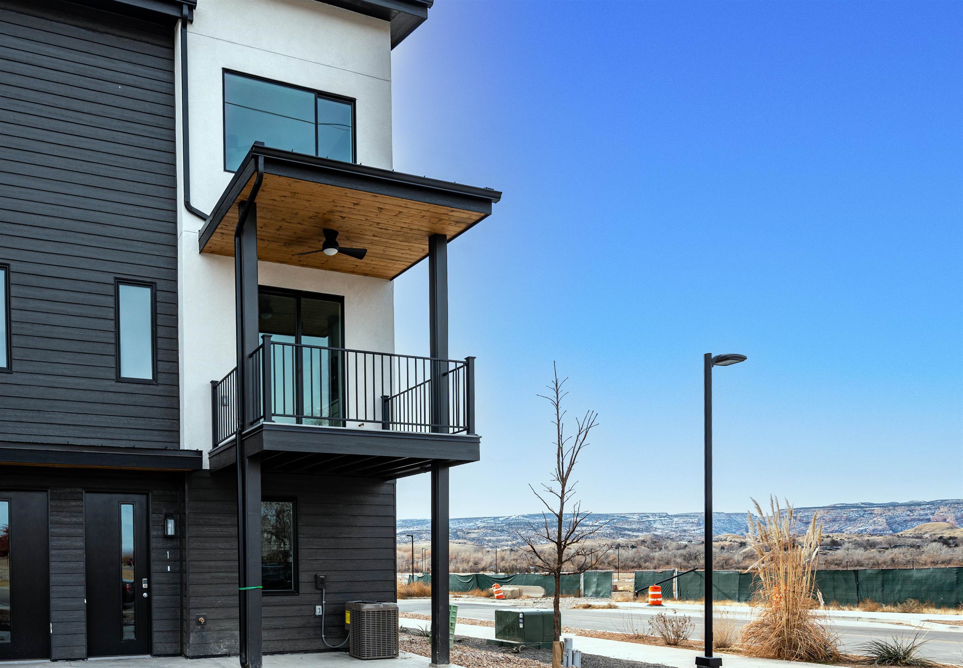 600 Lawrence Avenue Unit: 1