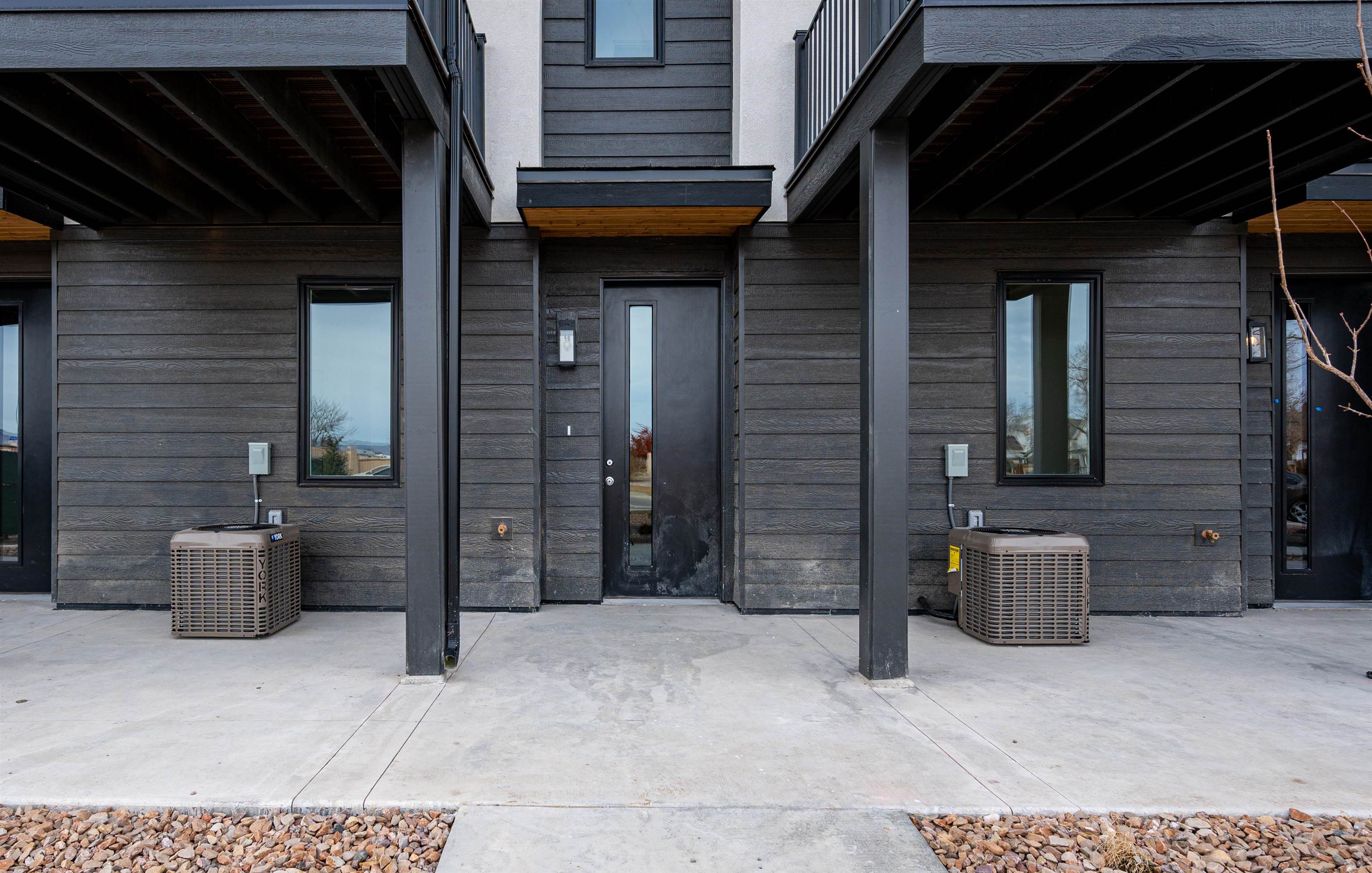 600 Lawrence Avenue Unit: 1