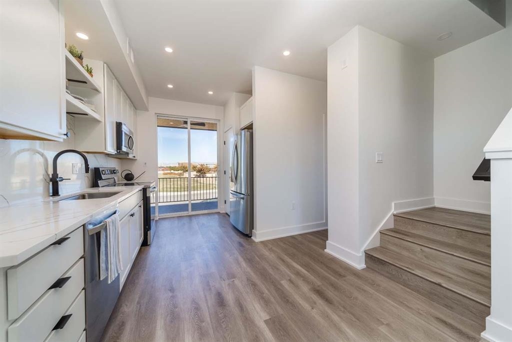 600 Lawrence Avenue Unit: 1