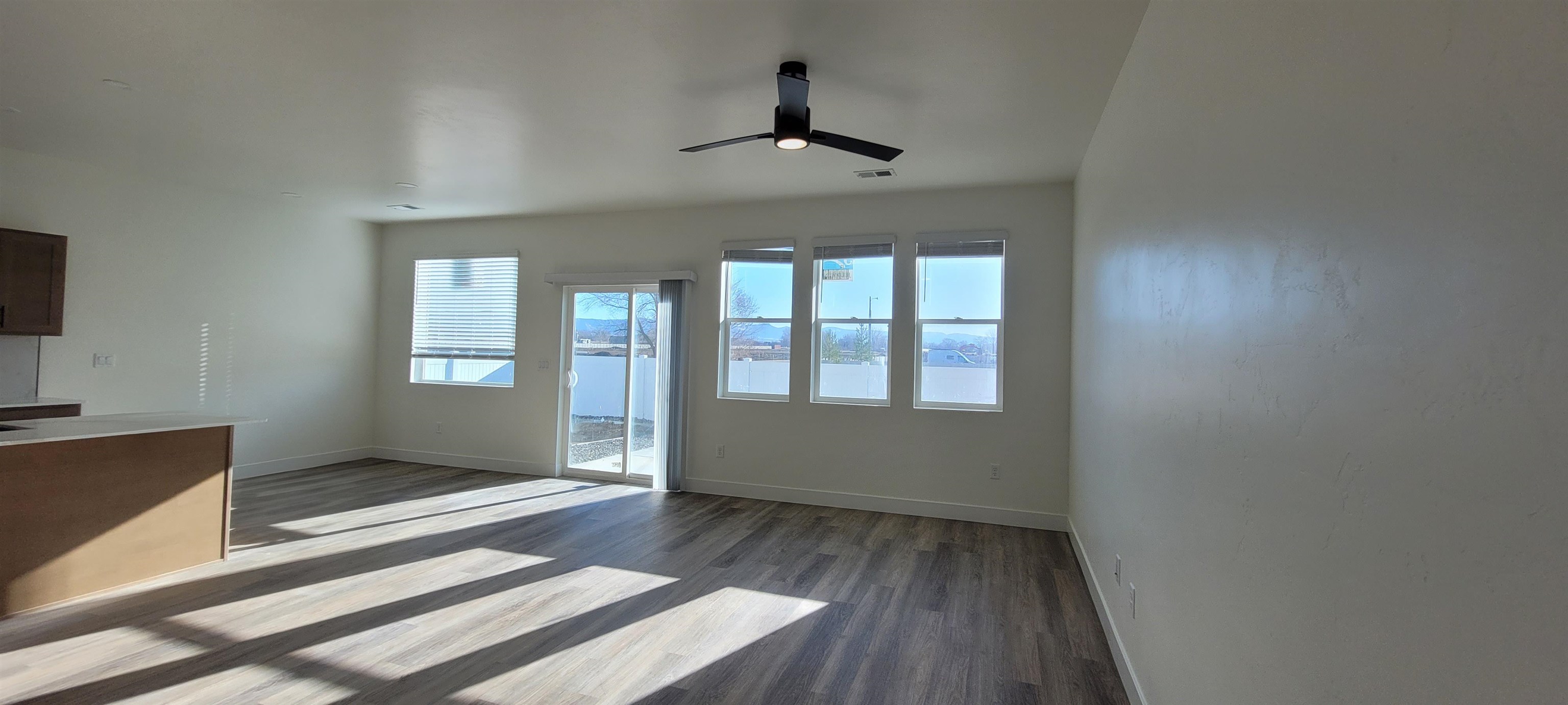 1098 Tungsten Way