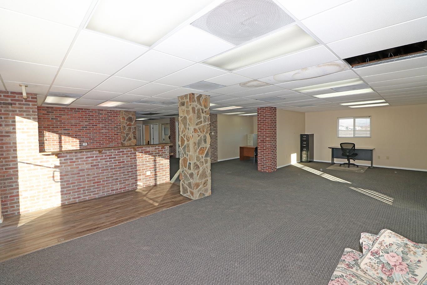 2122 Highway 6&50