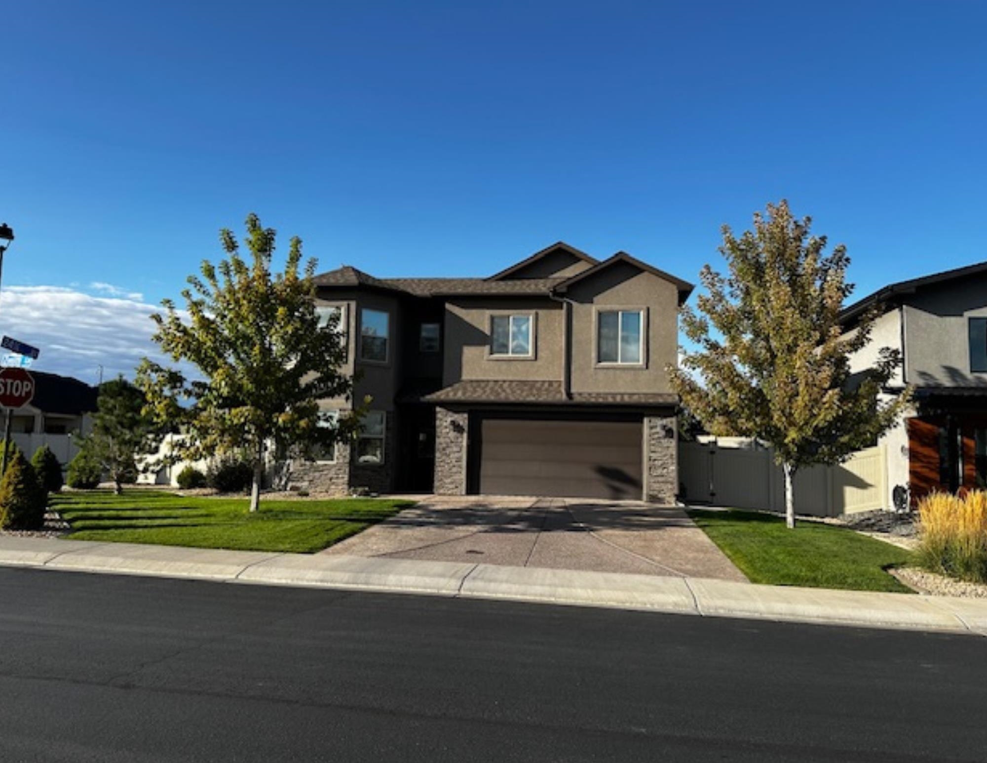 2474 Zenith Lane