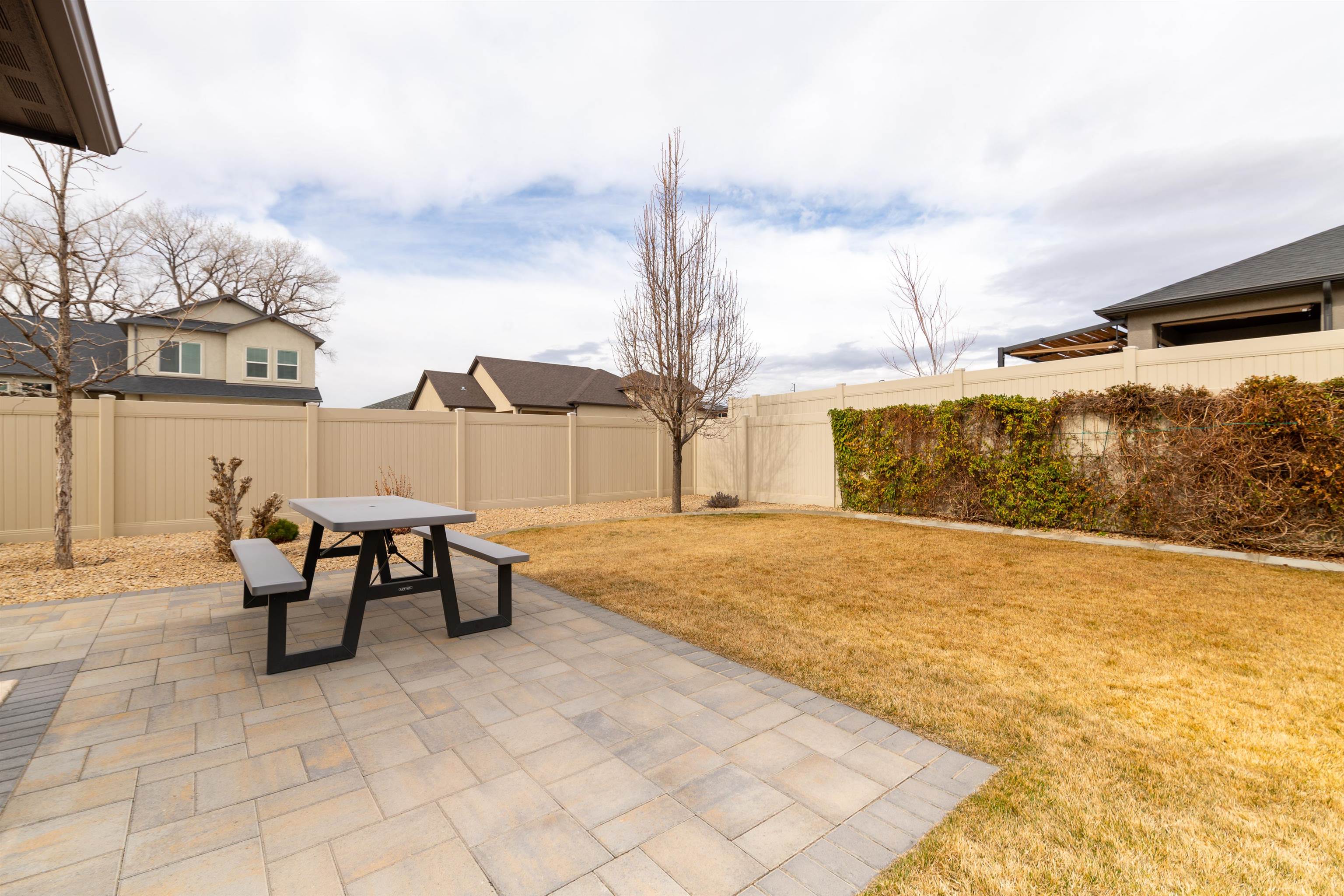 2474 Zenith Lane