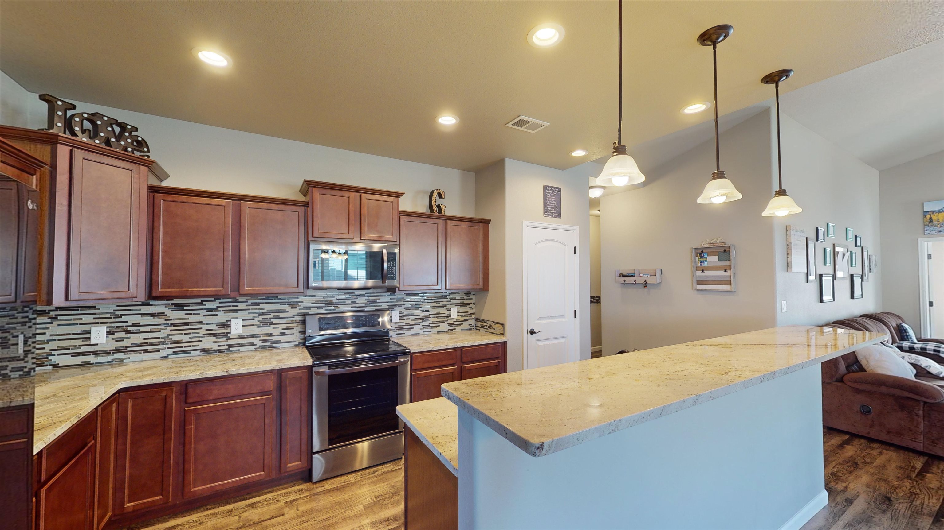 2496 Kerk Avenue Unit: B