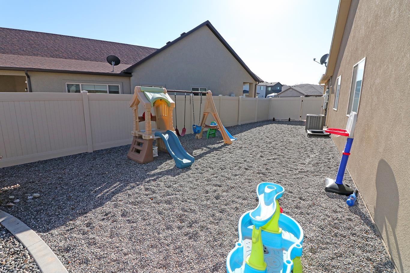 2496 Kerk Avenue Unit: B