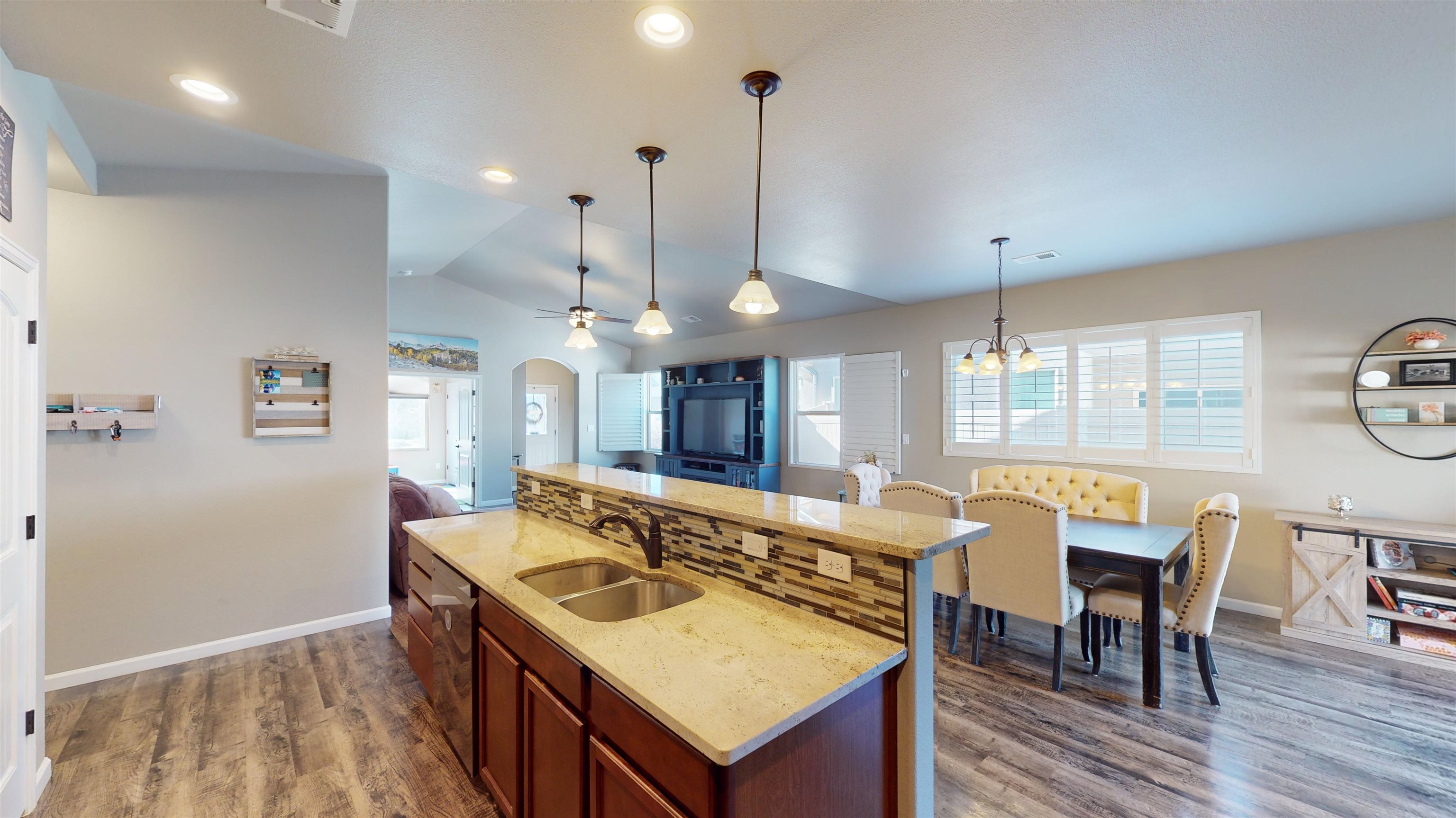 2496 Kerk Avenue Unit: B