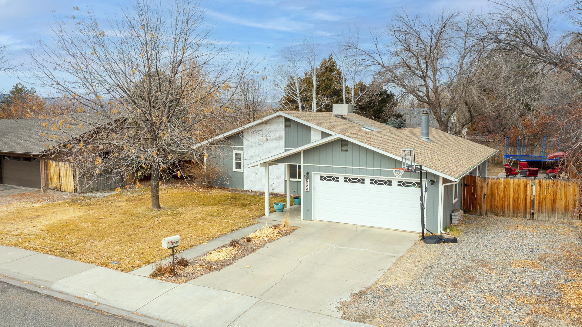 2855 Applewood Street