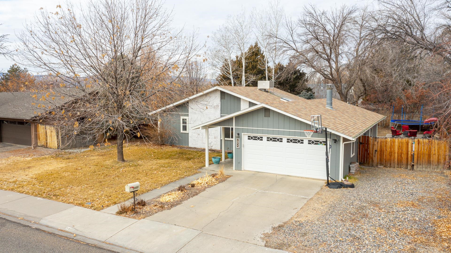 2855 Applewood Street