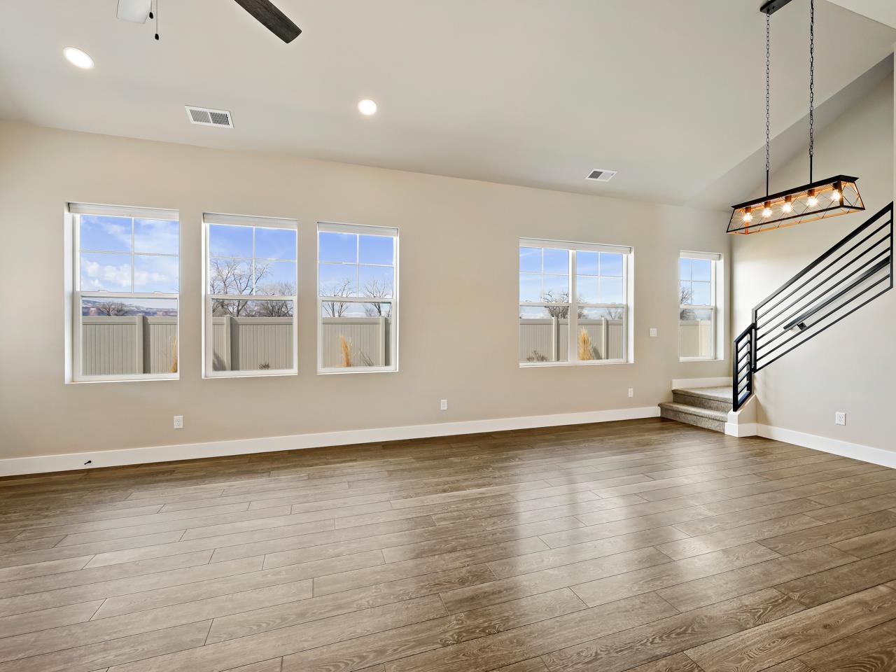 823 RED APPLE ROAD