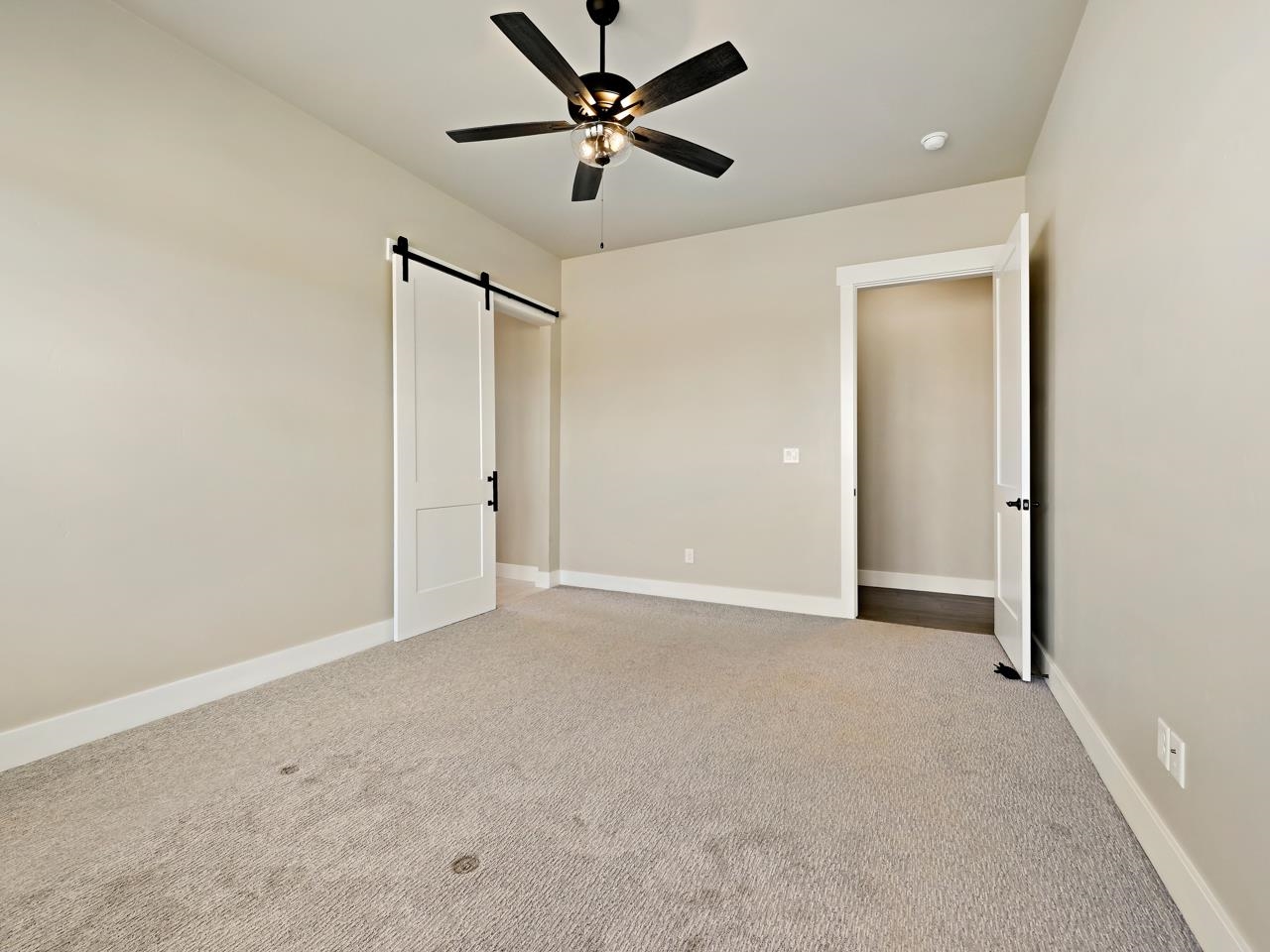 823 RED APPLE ROAD