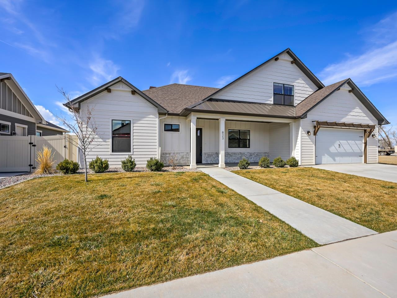 823 RED APPLE ROAD
