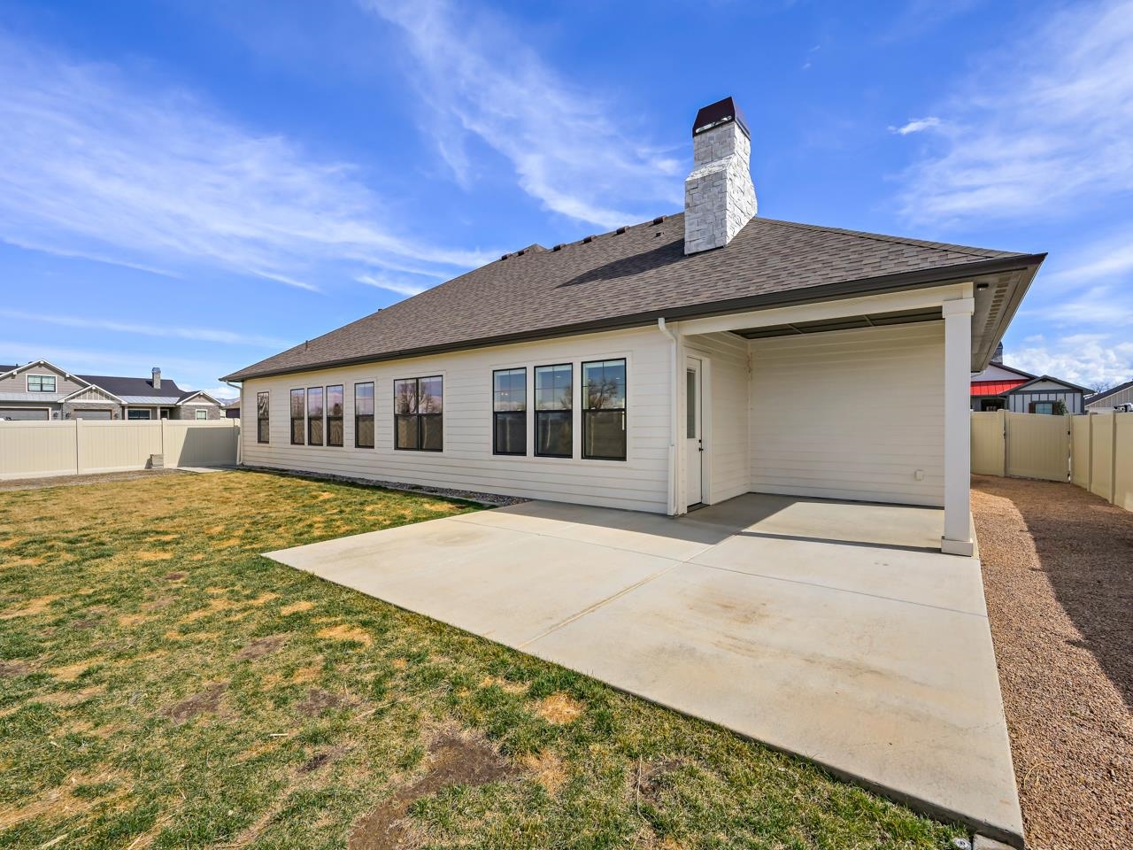 823 RED APPLE ROAD