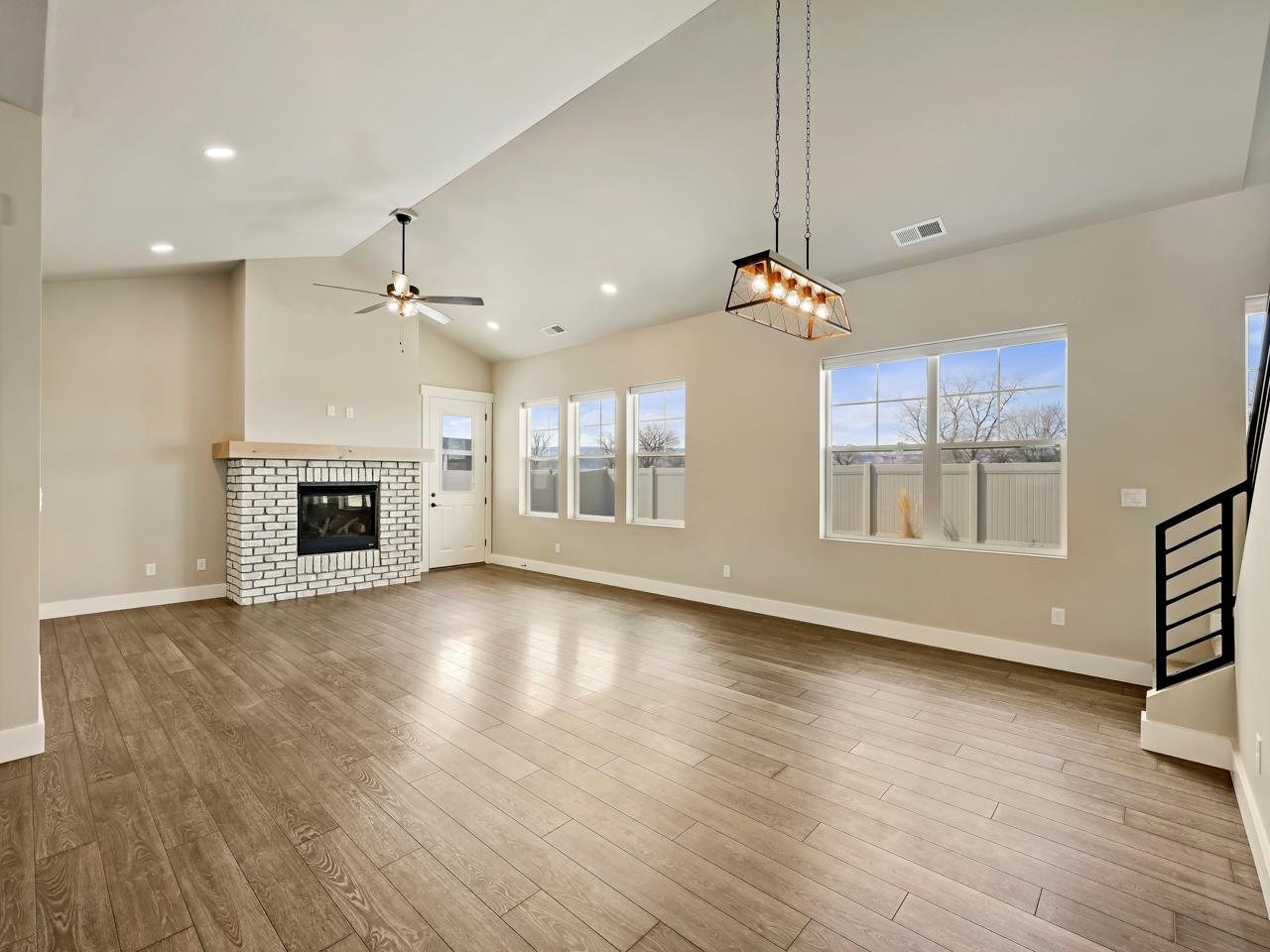 823 RED APPLE ROAD