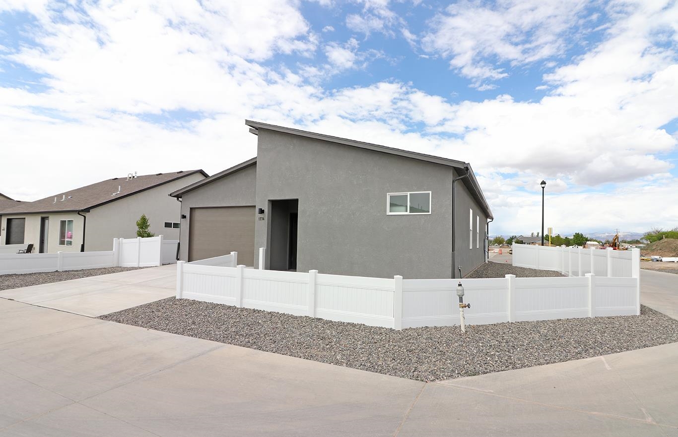 1774 Tungsten Way