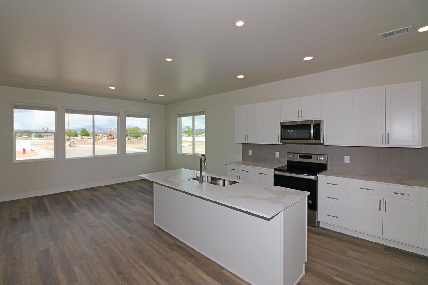 1774 Tungsten Way