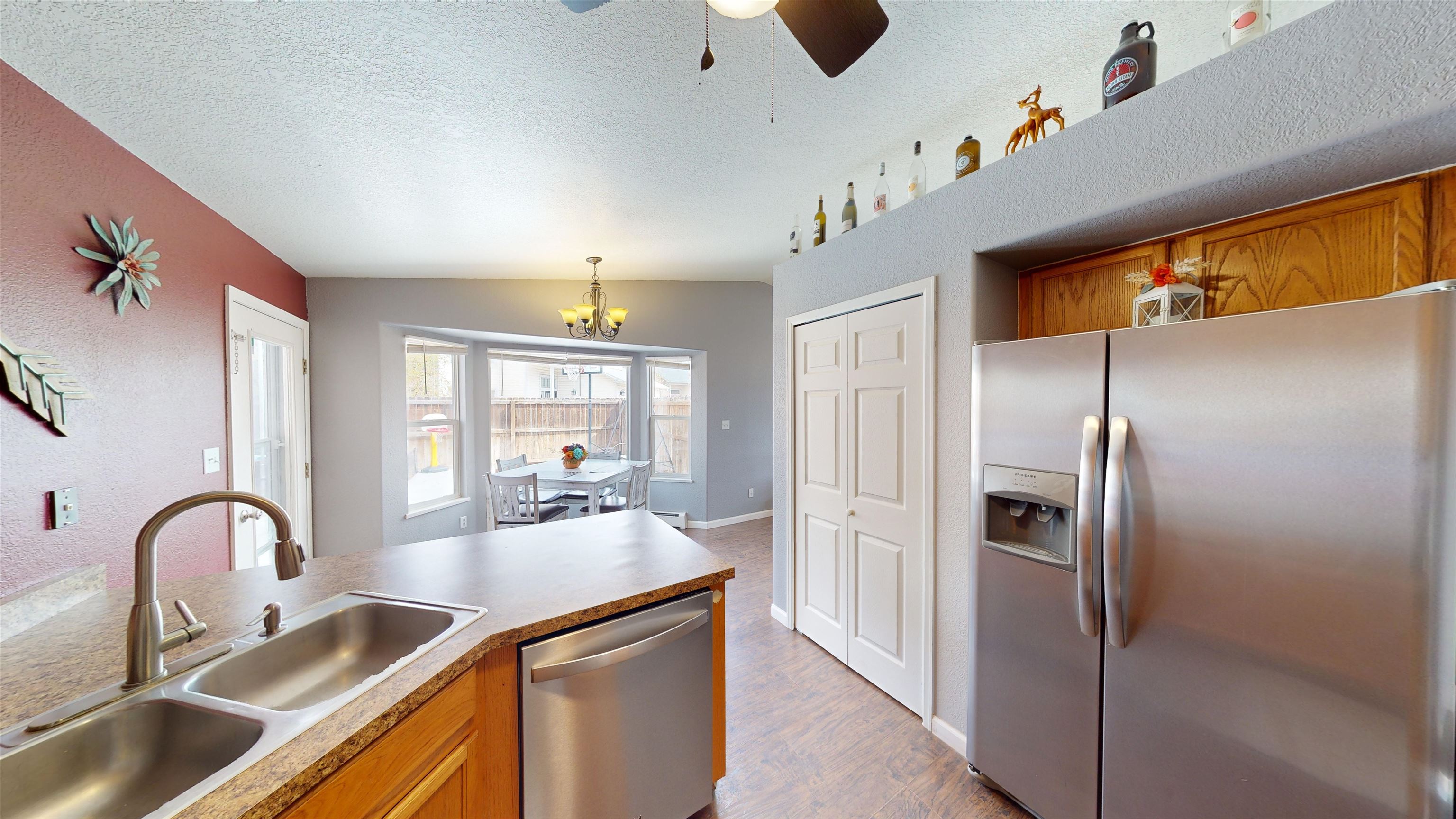 3136 N Drake Court