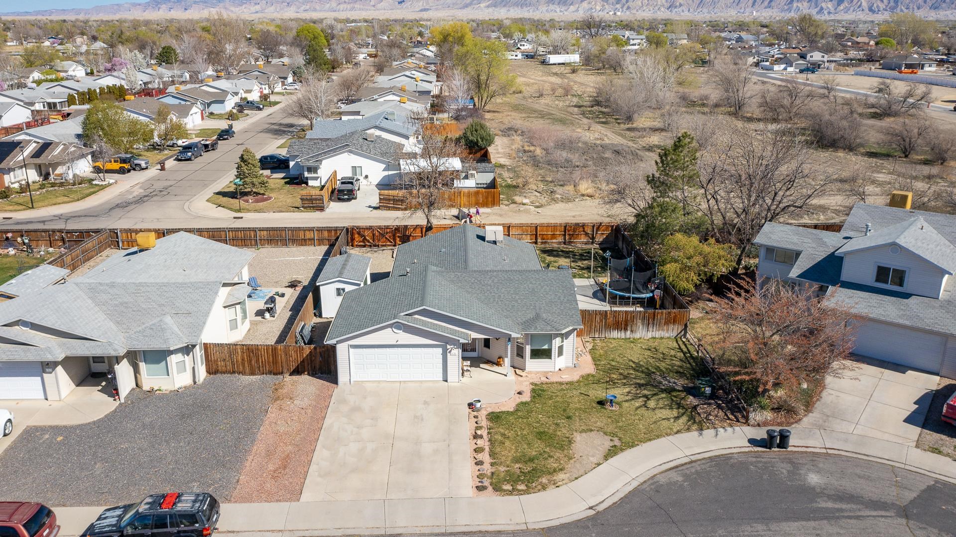 3136 N Drake Court