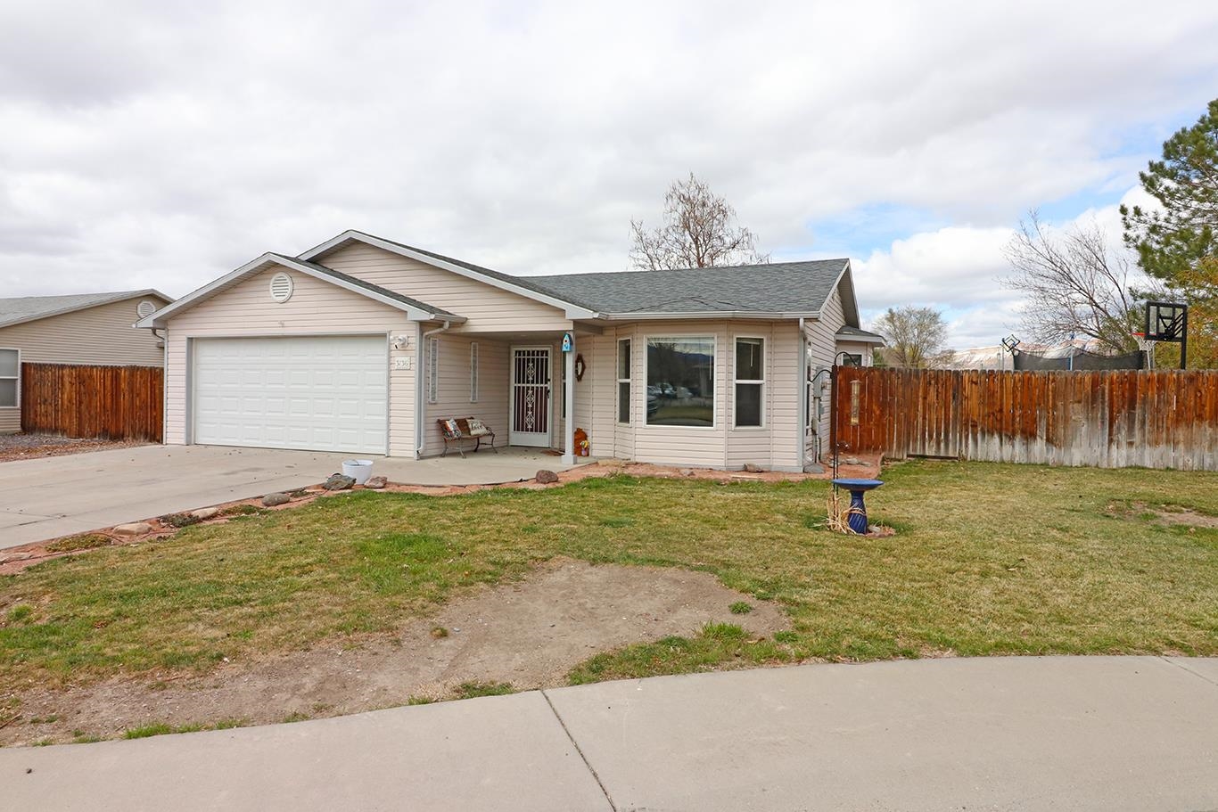 3136 N Drake Court