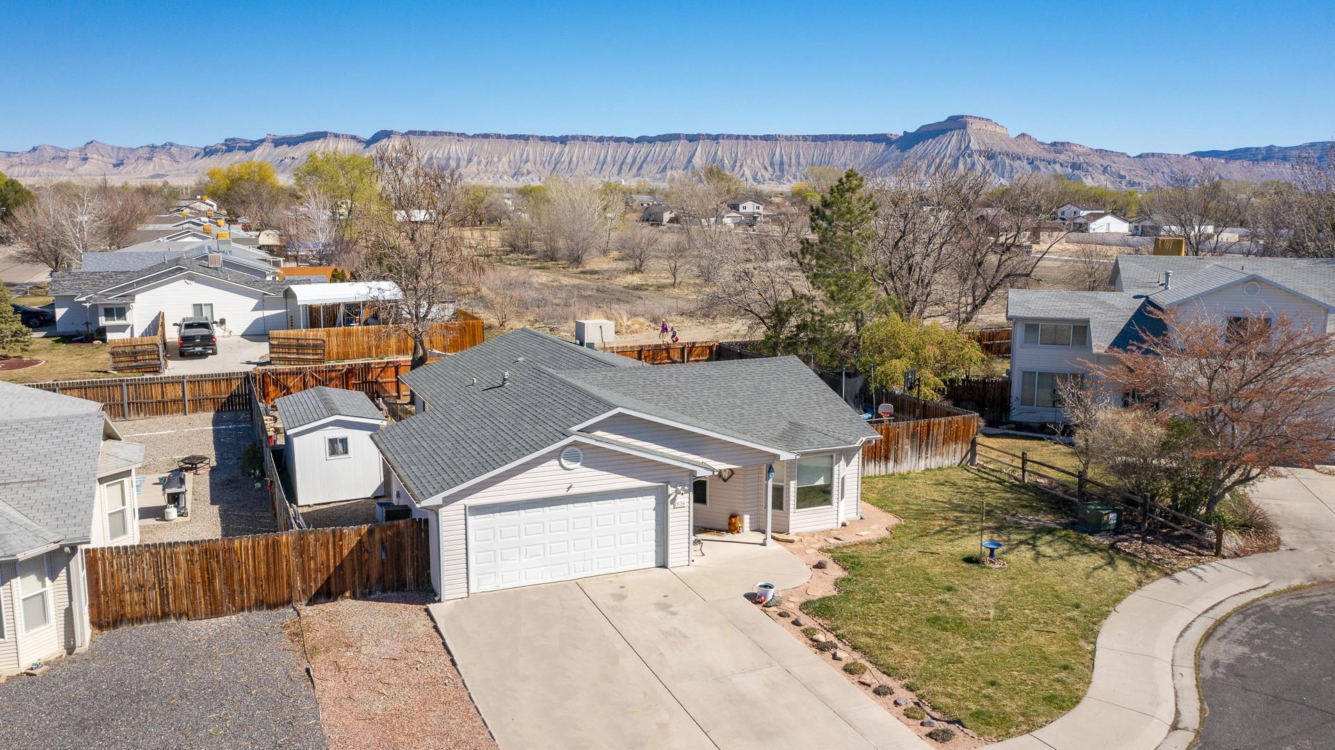 3136 N Drake Court