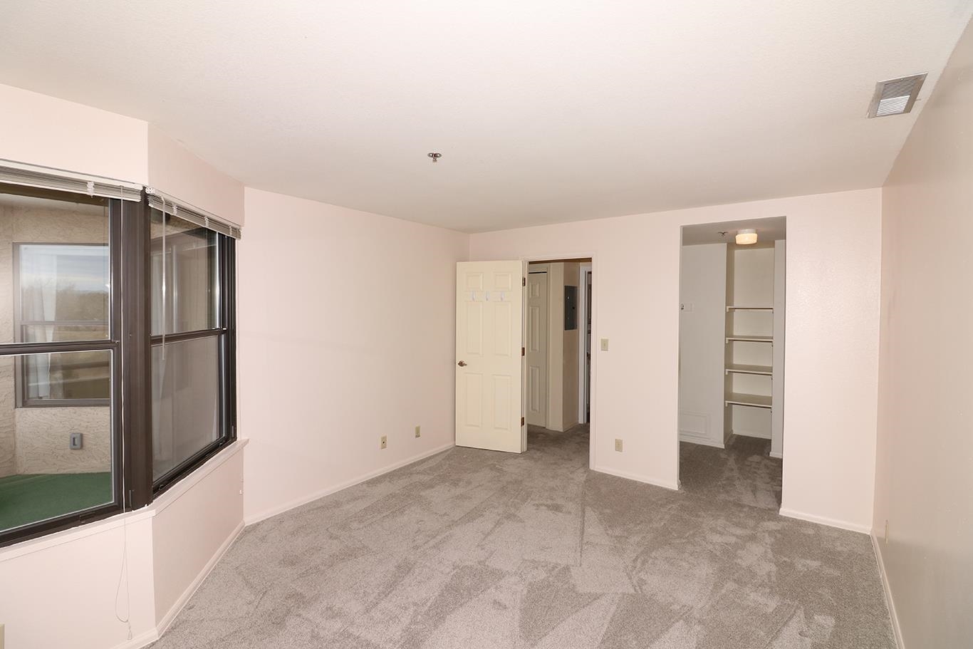 1111 Horizon Drive Unit: 412