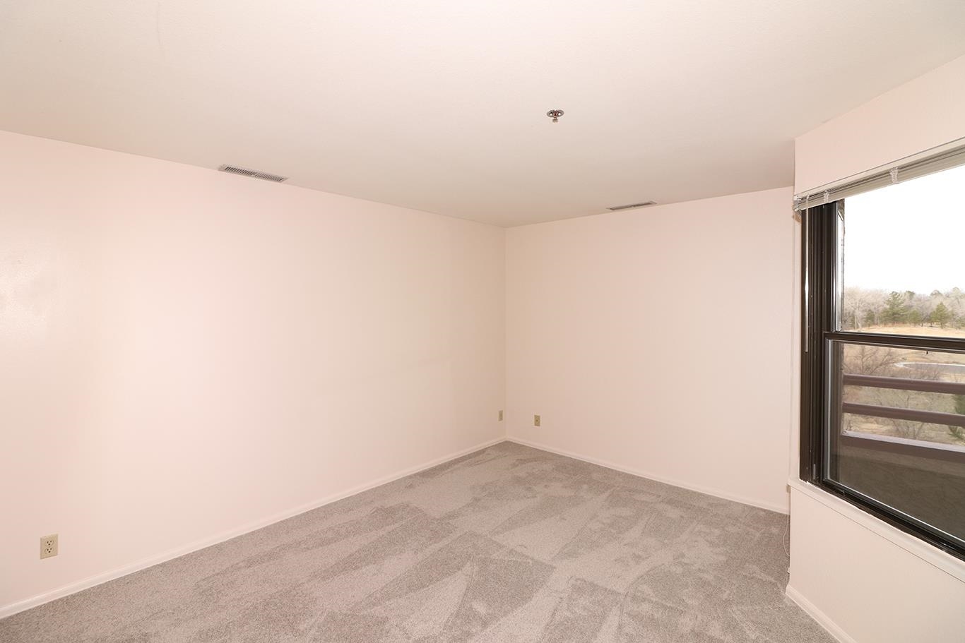 1111 Horizon Drive Unit: 412
