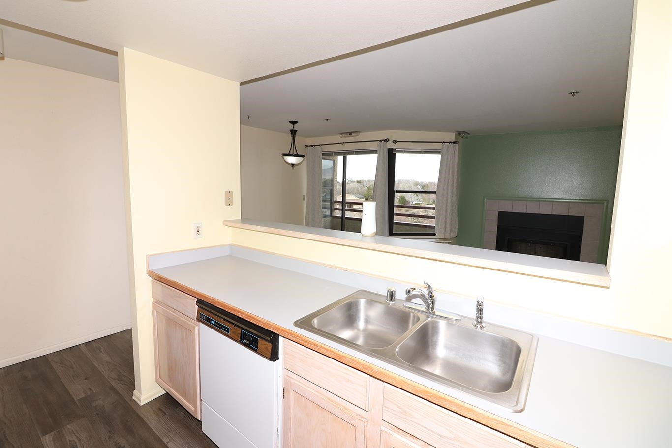 1111 Horizon Drive Unit: 412