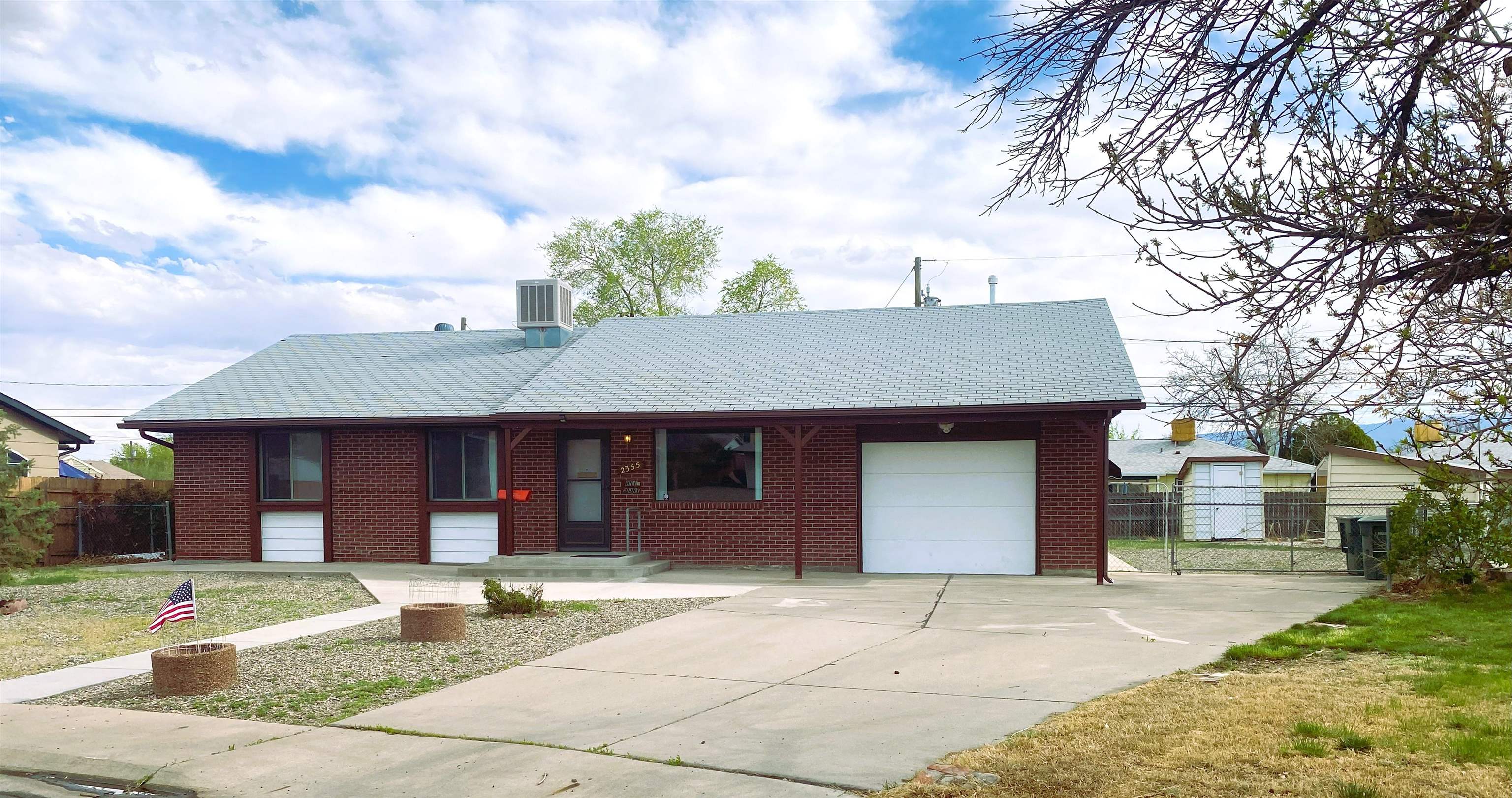 2355 Hill Court
