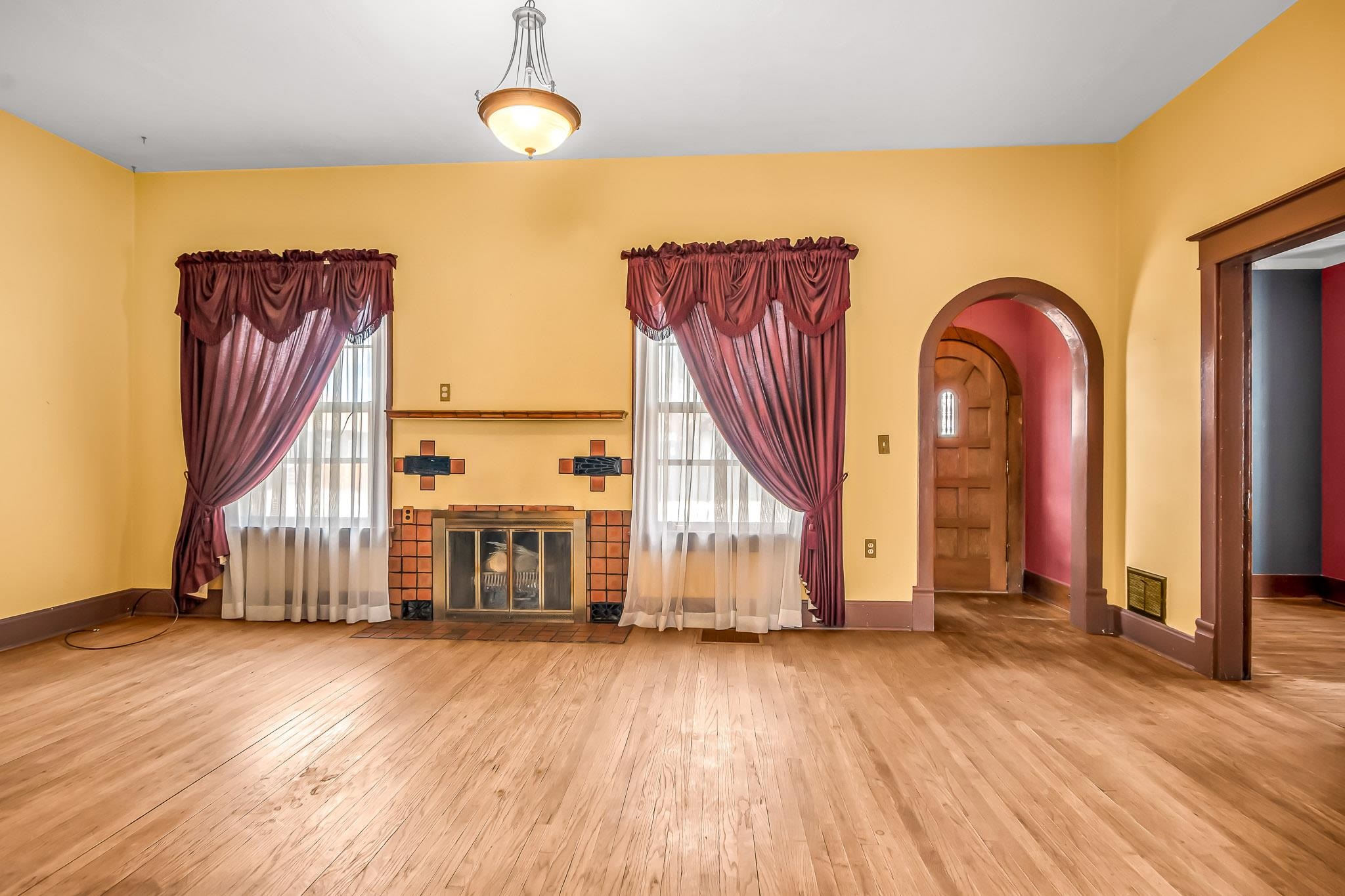 130 E 9th Street