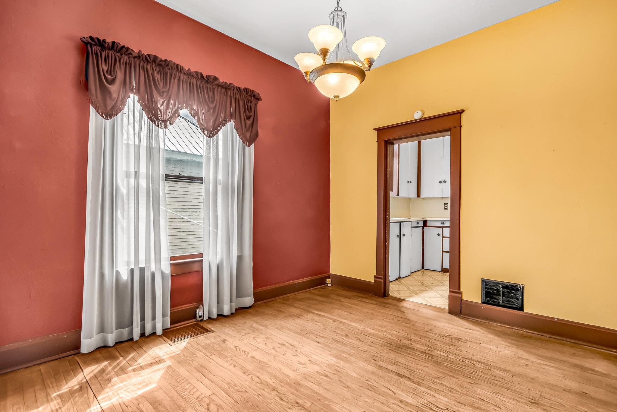 130 E 9th Street