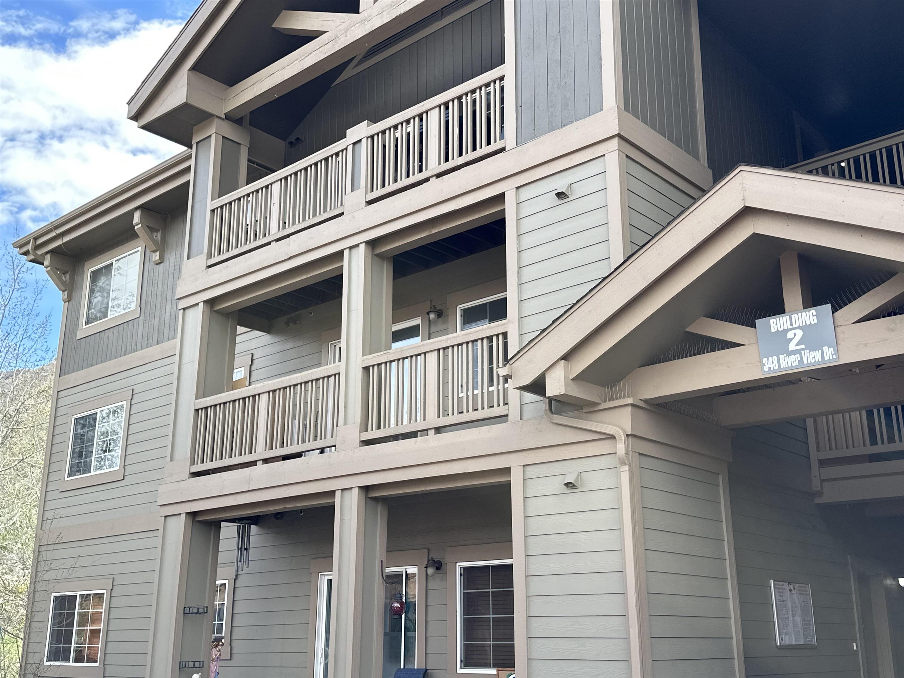 348 River View Drive Unit: 204