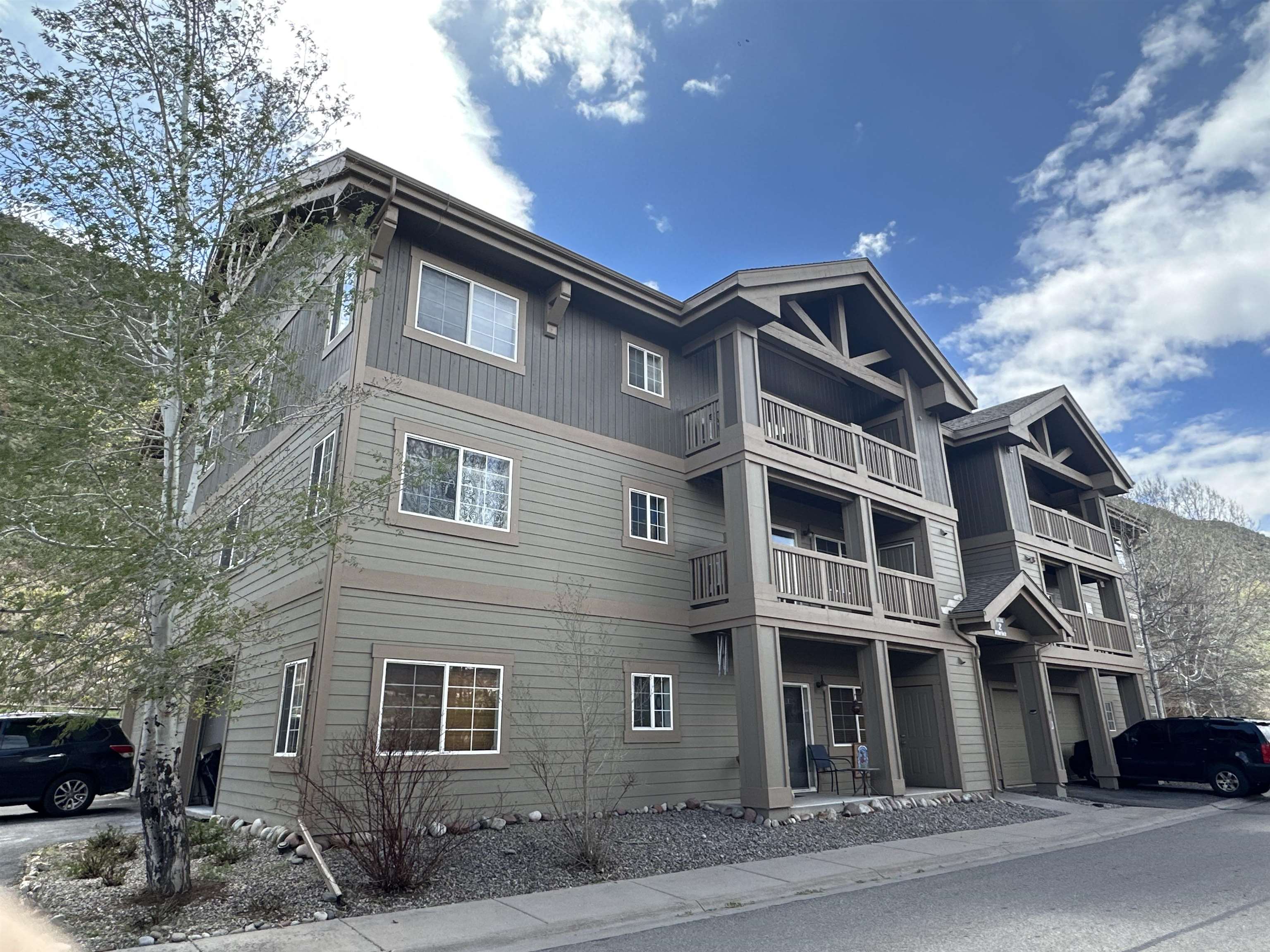 348 River View Drive Unit: 204