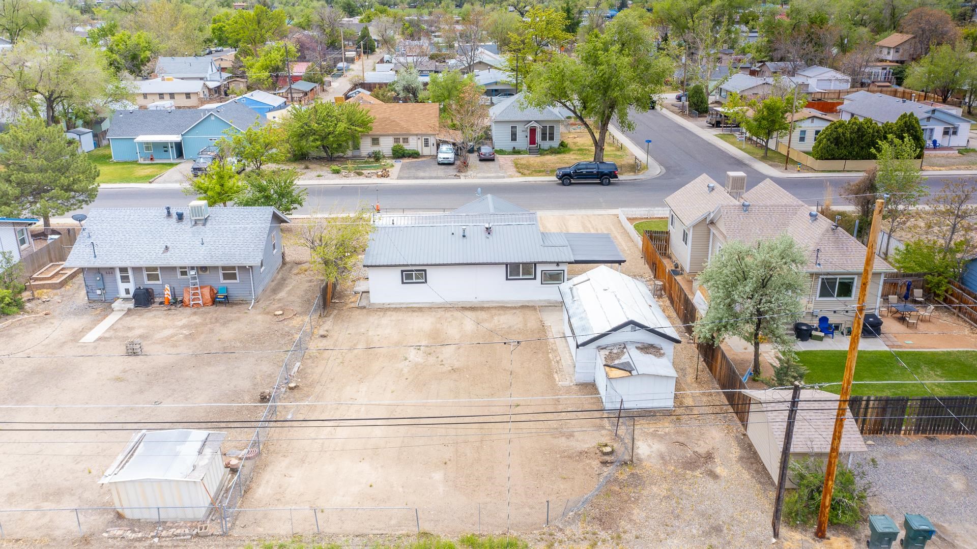 1614 Elm Avenue