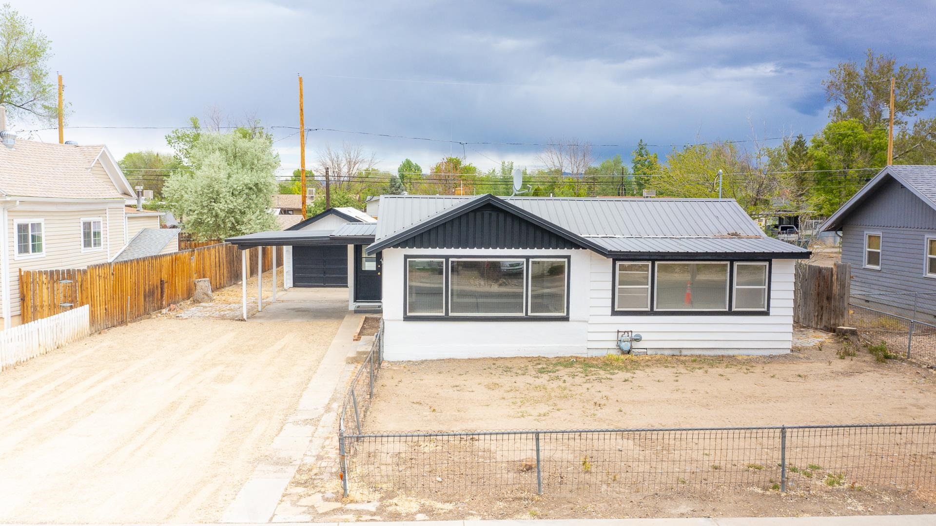 1614 Elm Avenue