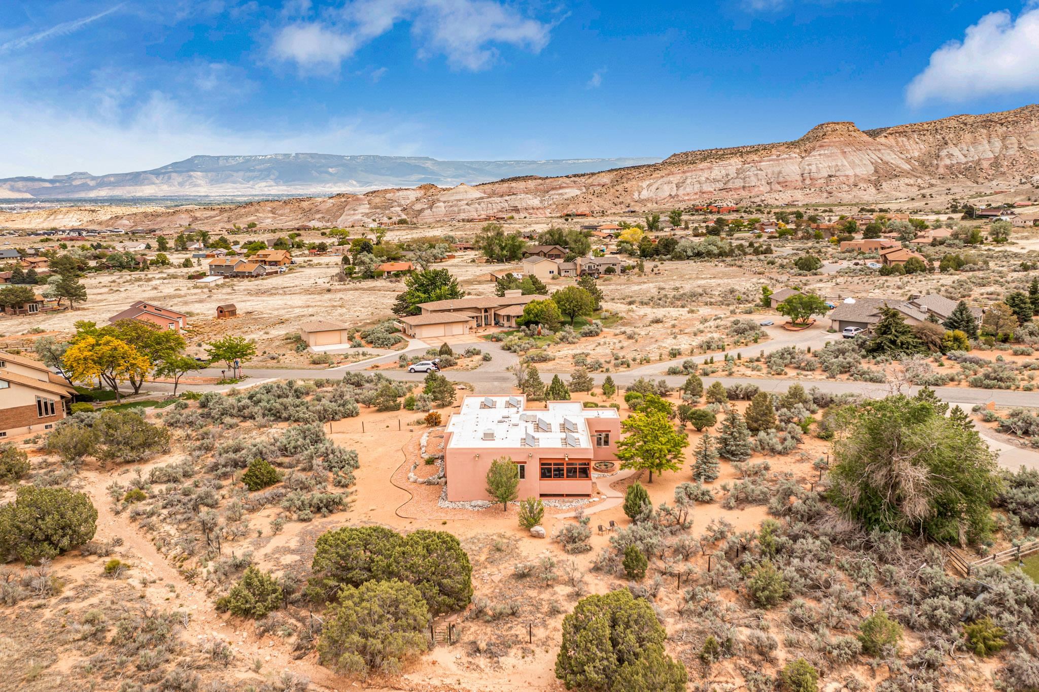 243 W Fallen Rock Road