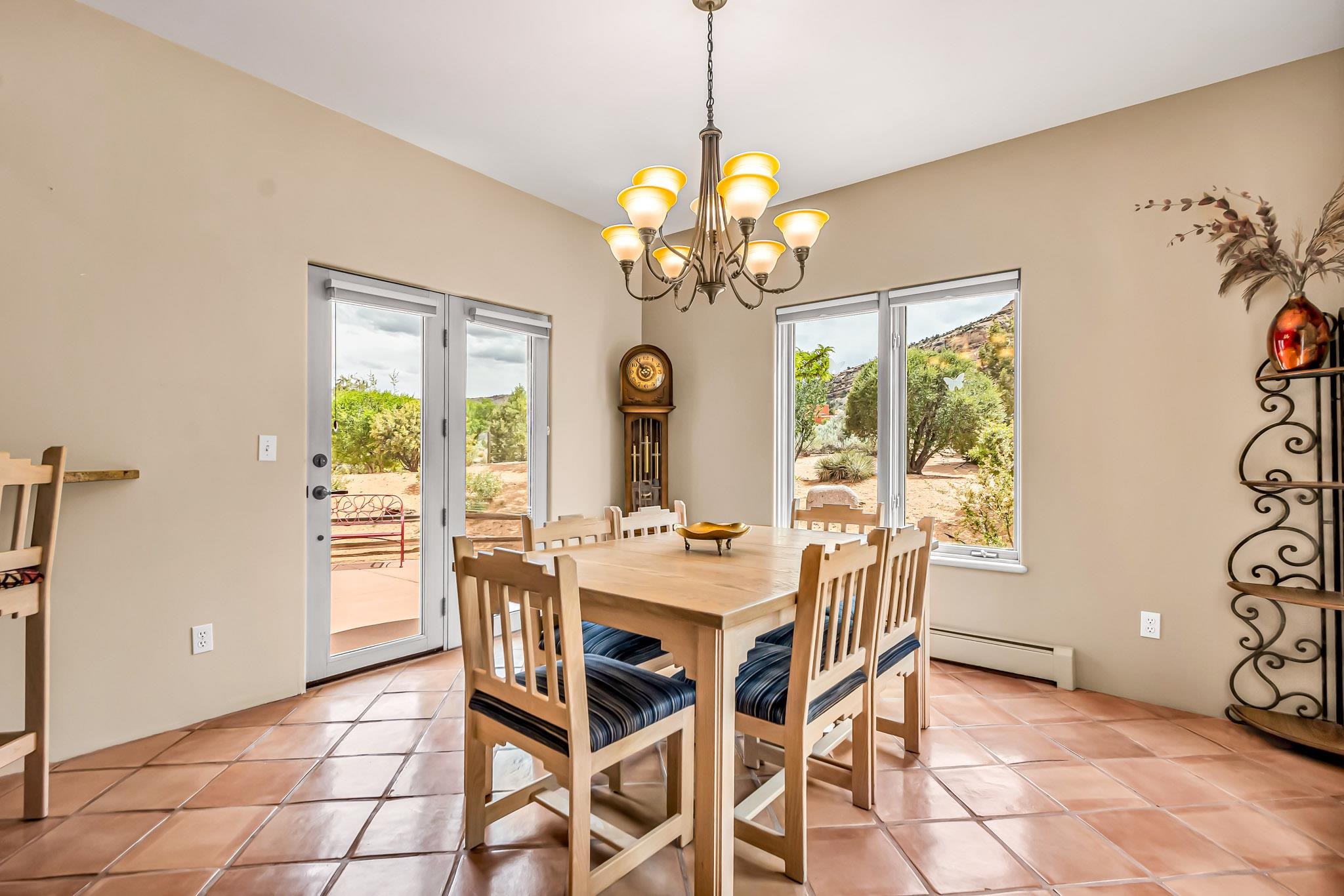 243 W Fallen Rock Road