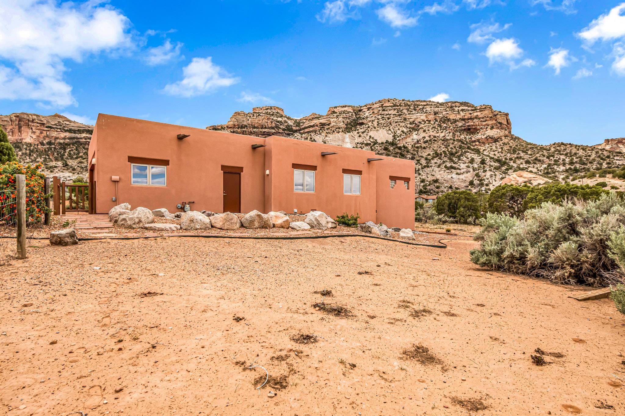 243 W Fallen Rock Road