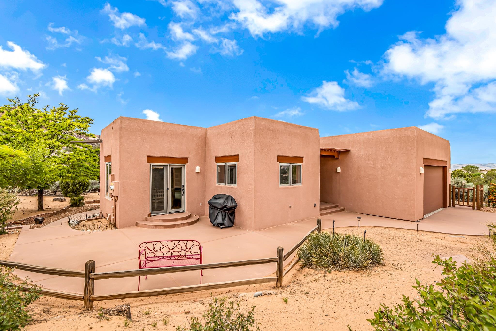 243 W Fallen Rock Road