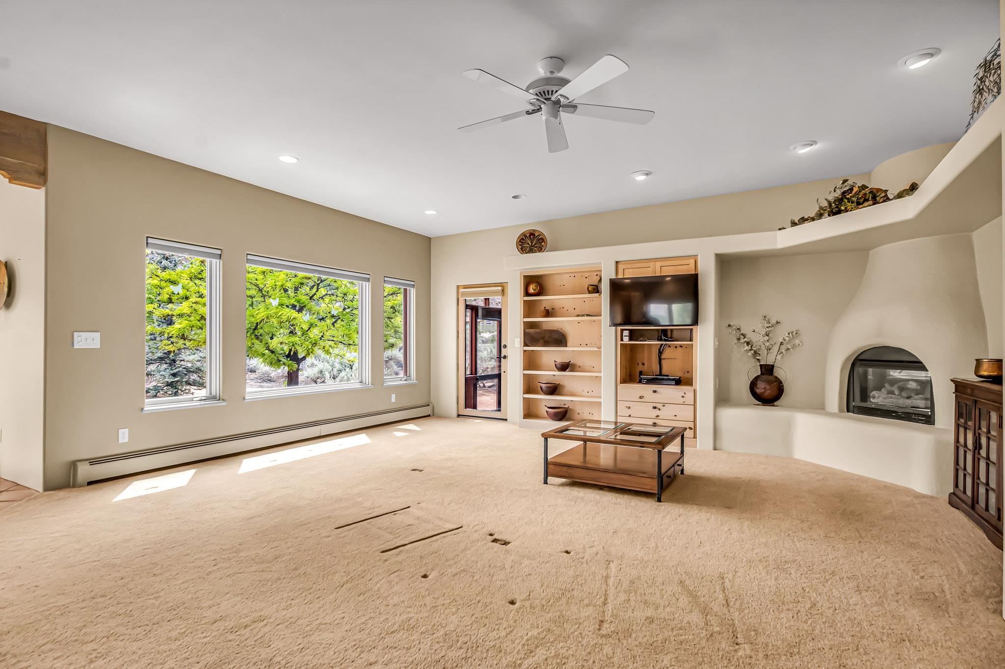243 W Fallen Rock Road