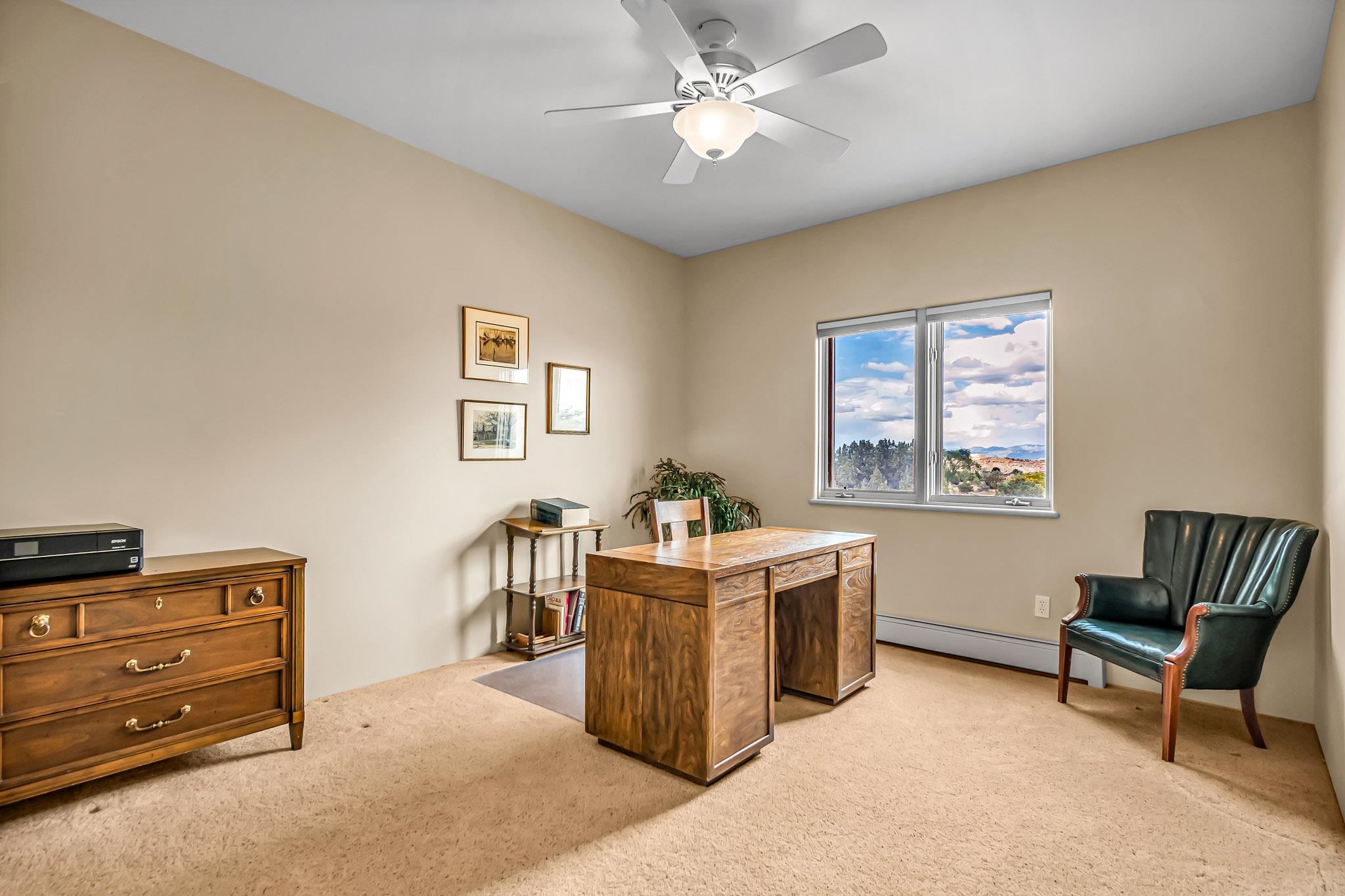 243 W Fallen Rock Road