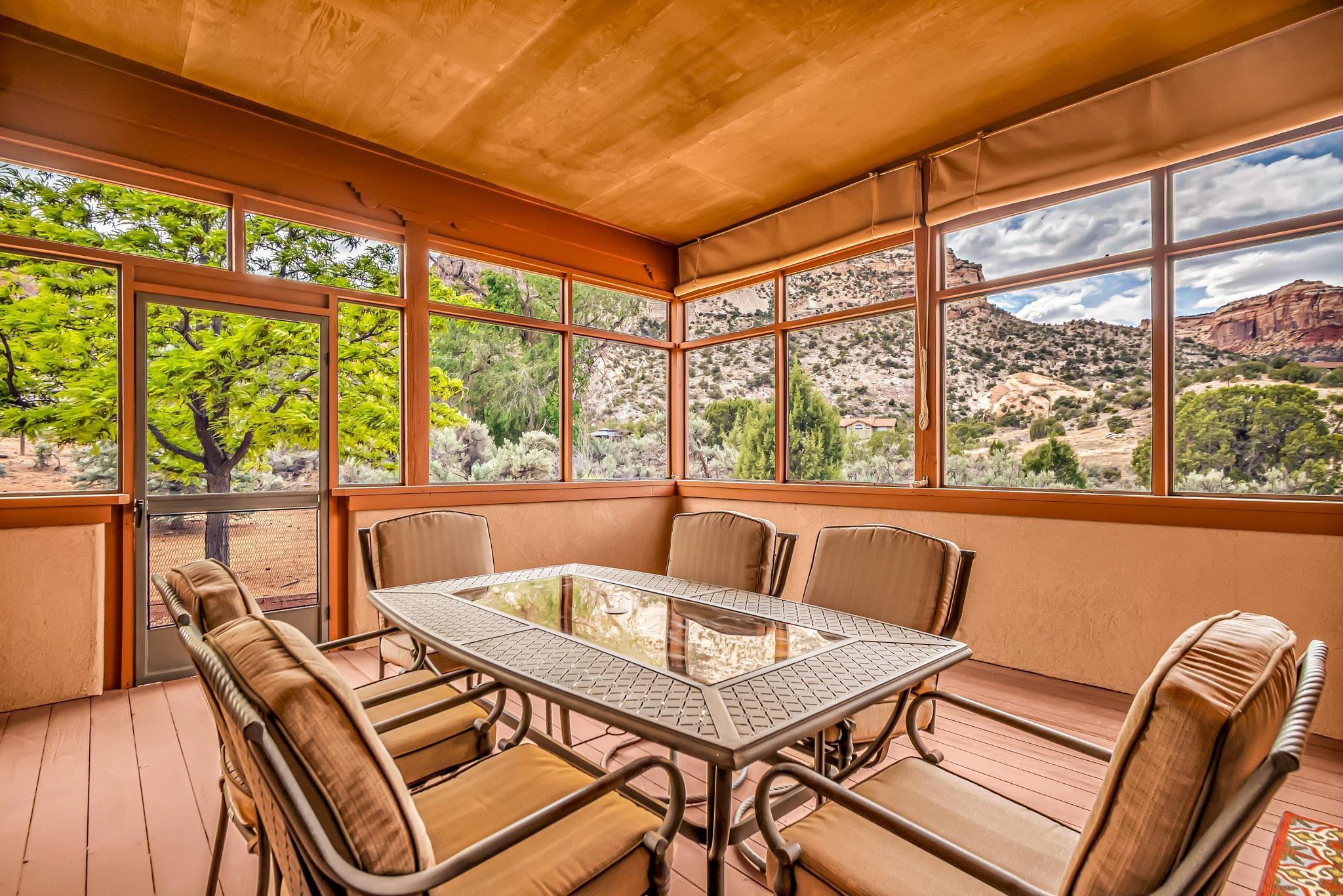 243 W Fallen Rock Road