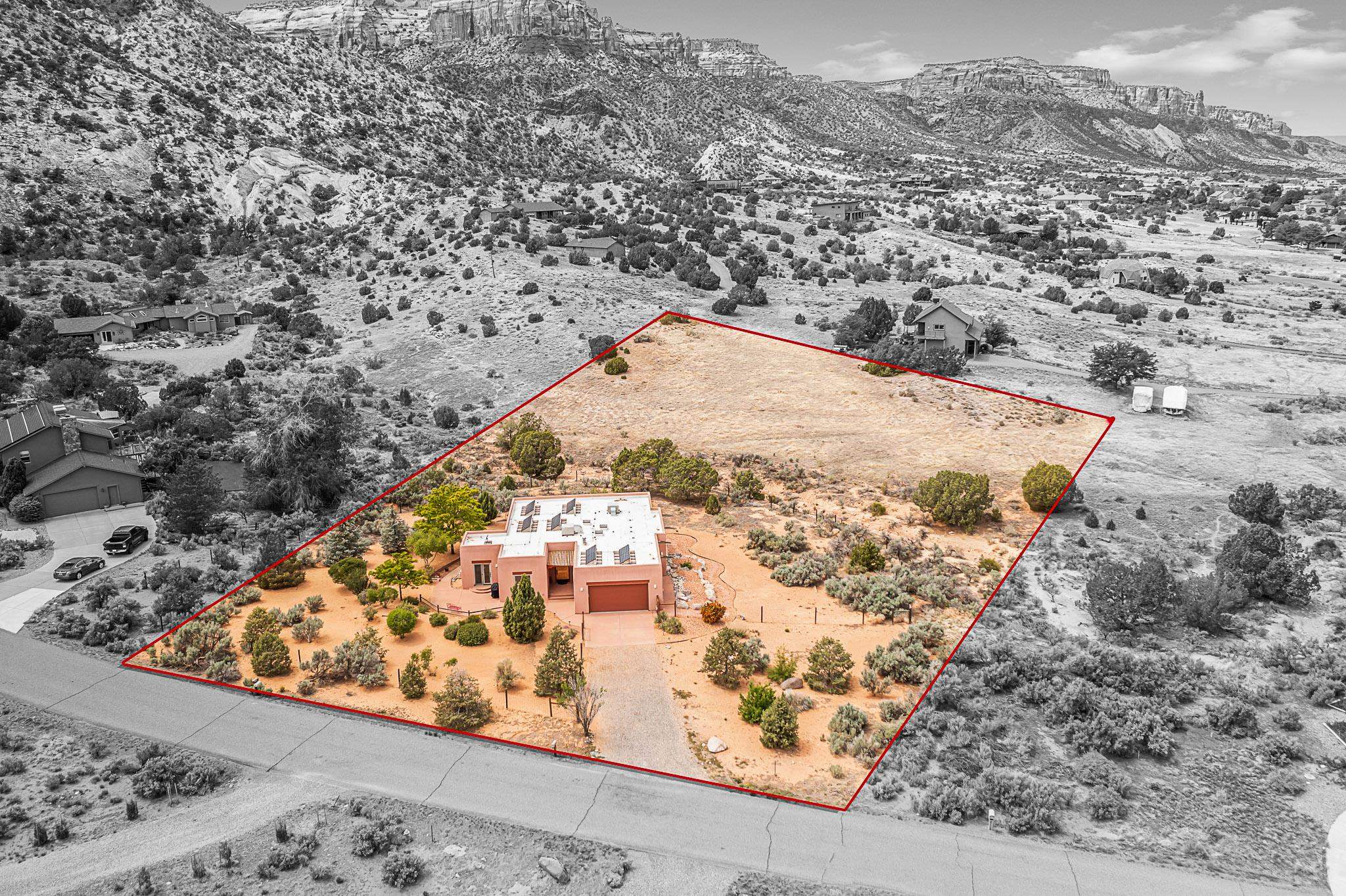 243 W Fallen Rock Road