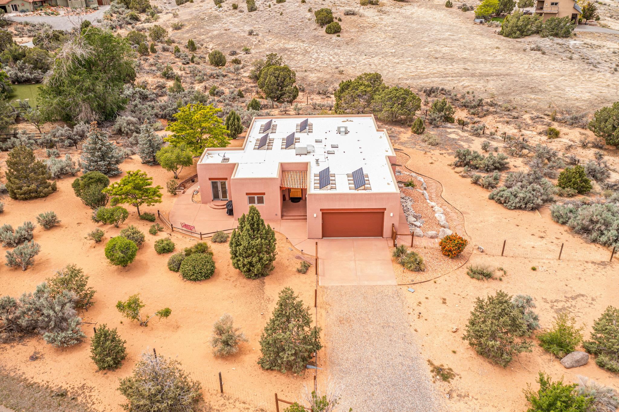 243 W Fallen Rock Road