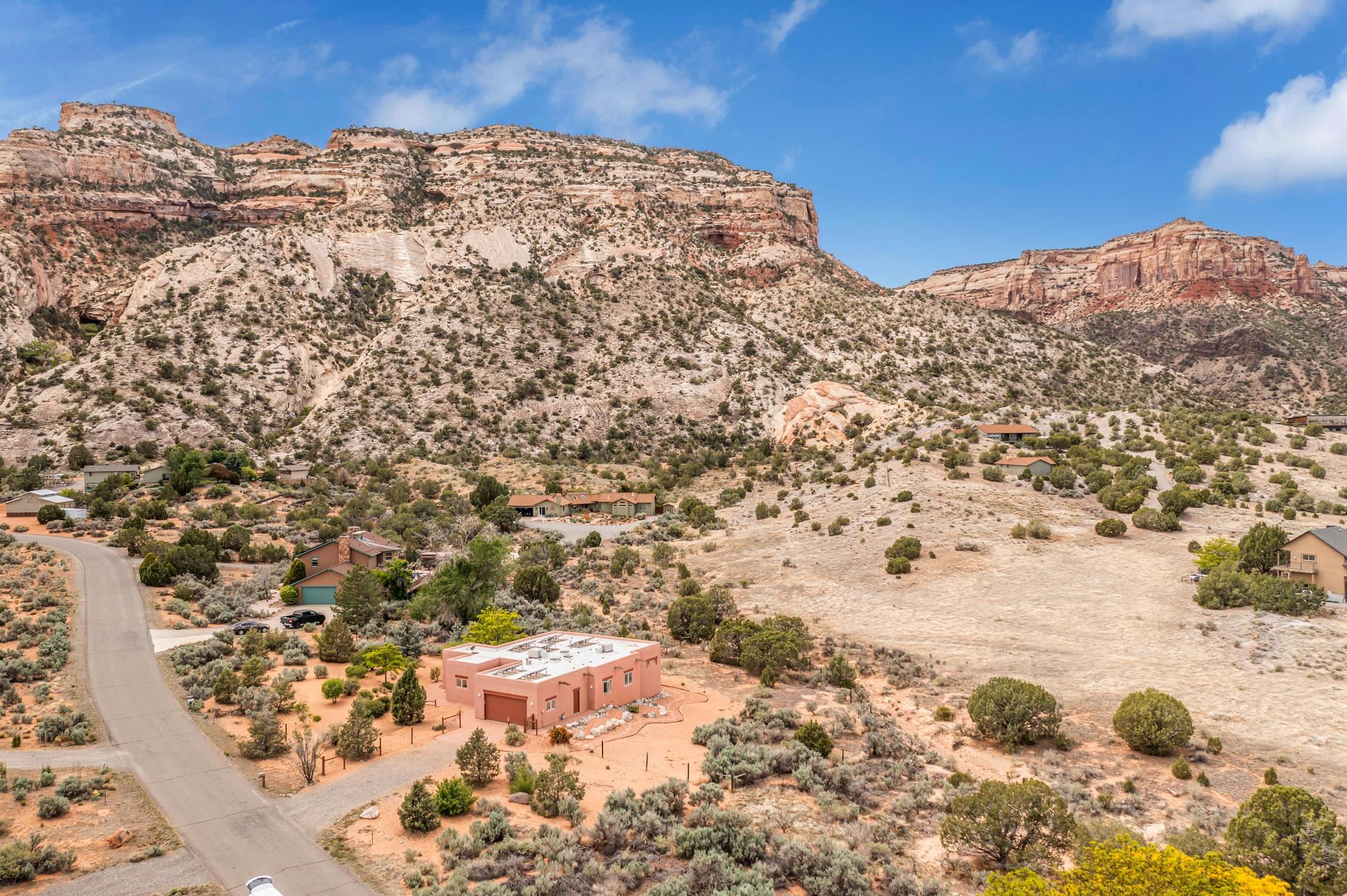 243 W Fallen Rock Road