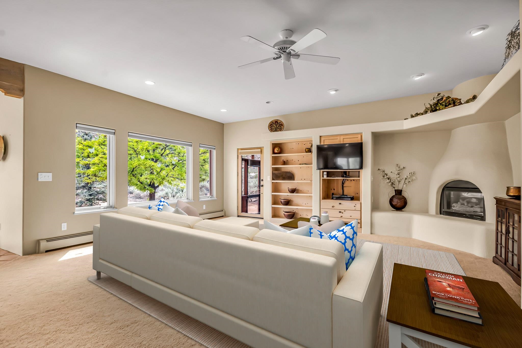 243 W Fallen Rock Road