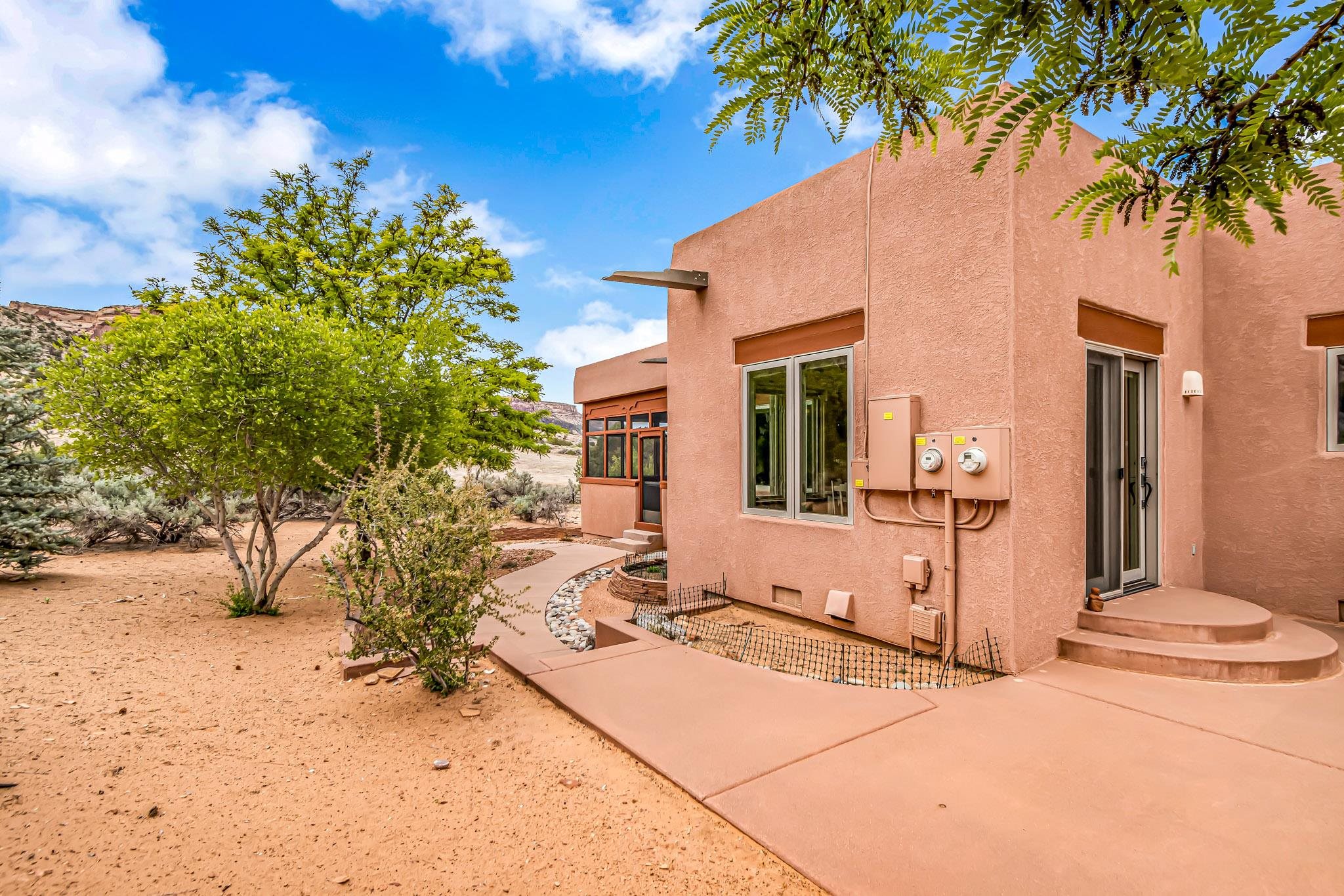 243 W Fallen Rock Road