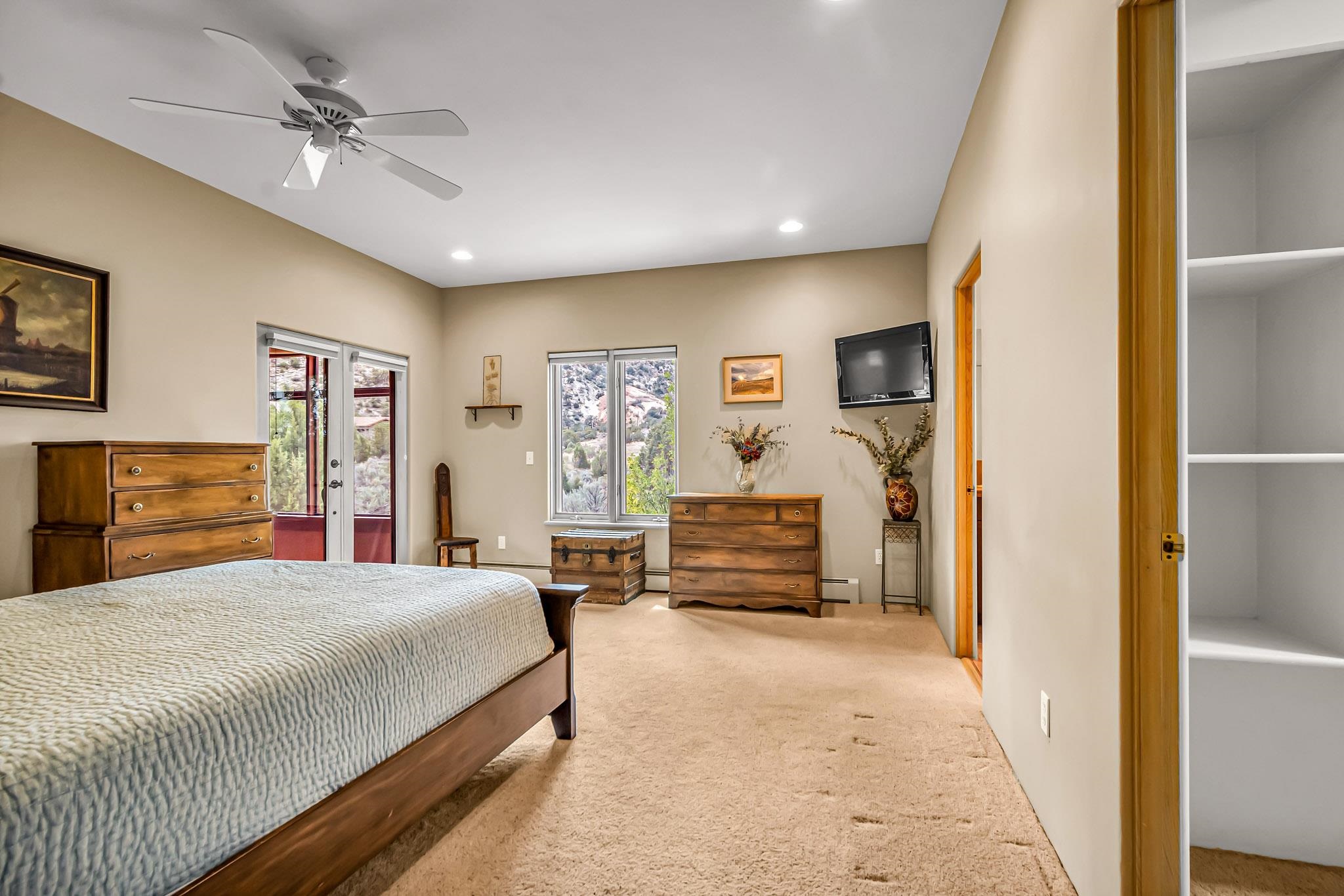 243 W Fallen Rock Road