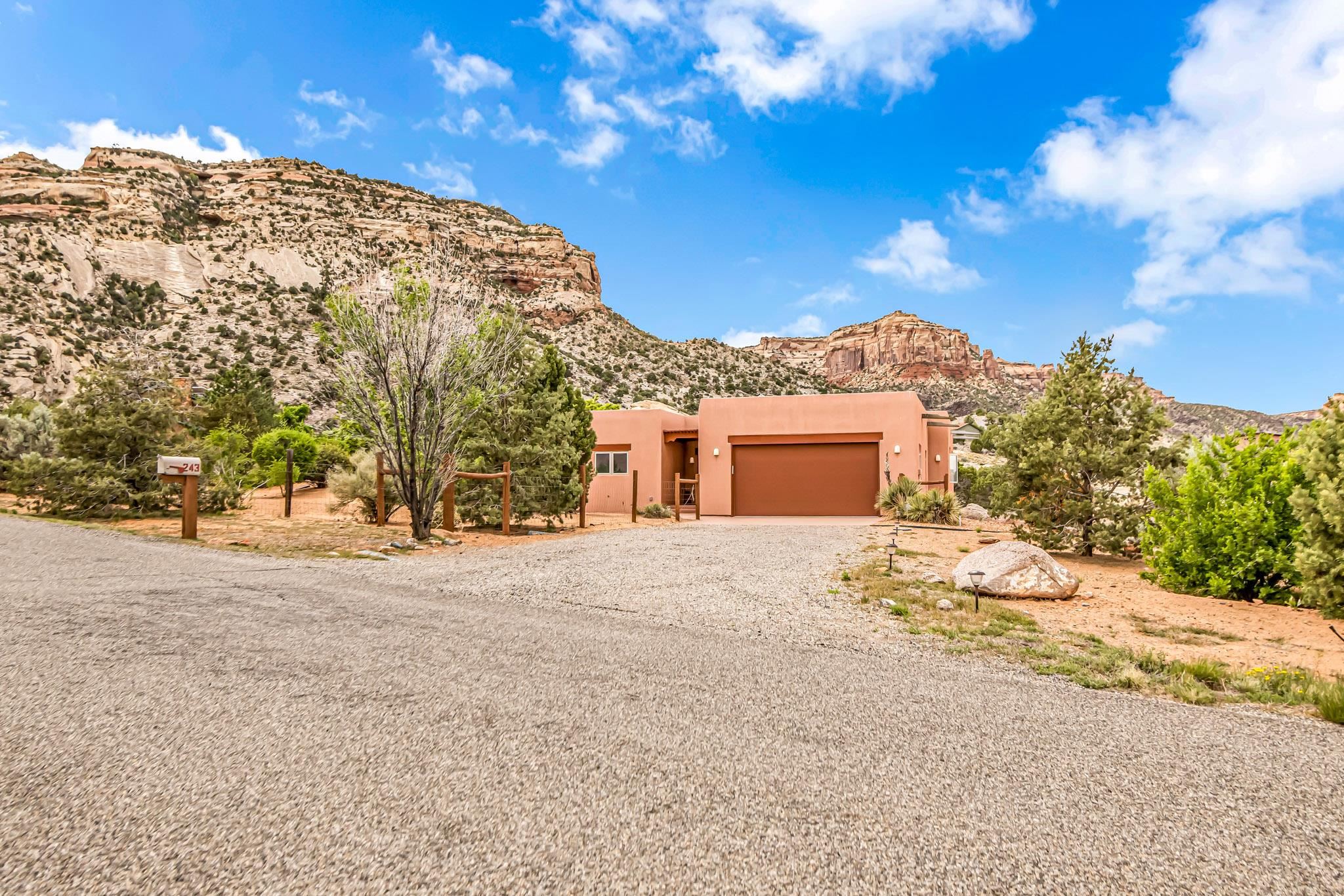 243 W Fallen Rock Road